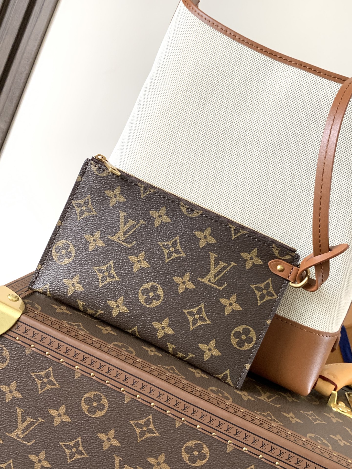Louis Vuitton Basic Bag Cow Leather M-l