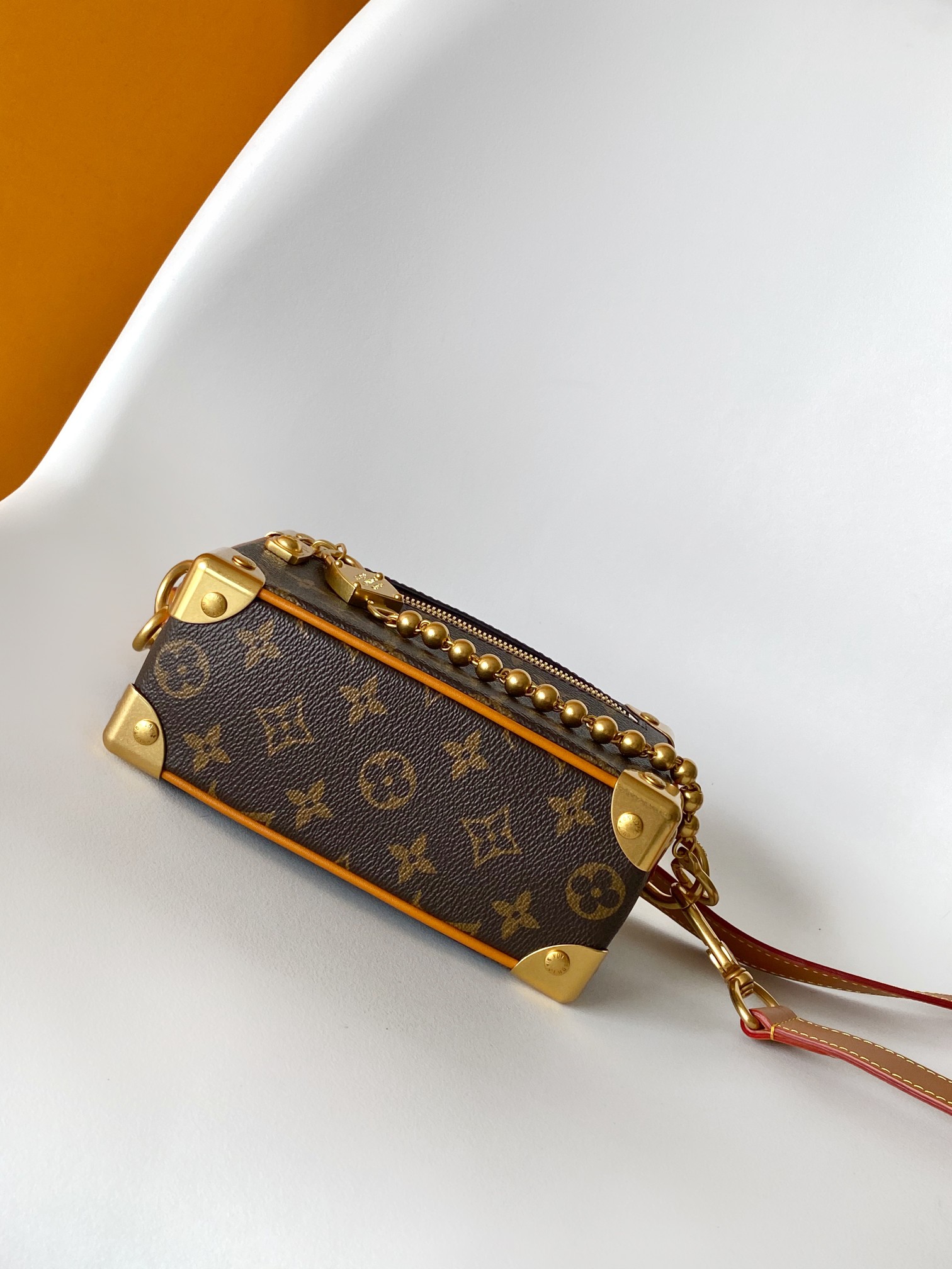 Louis Vuitton Basic Bag Cow Leather M-l-s