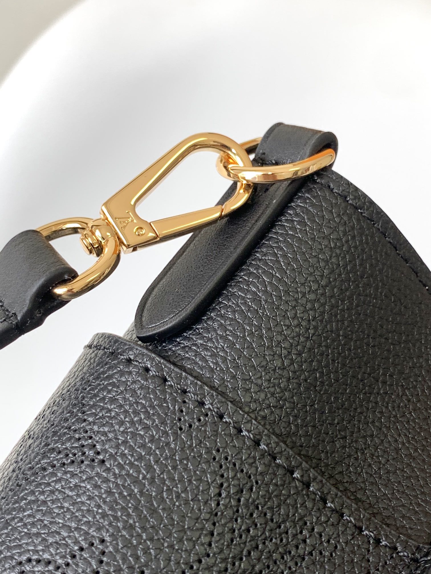Louis Vuitton Basic Bag Cow Leather Black M-s