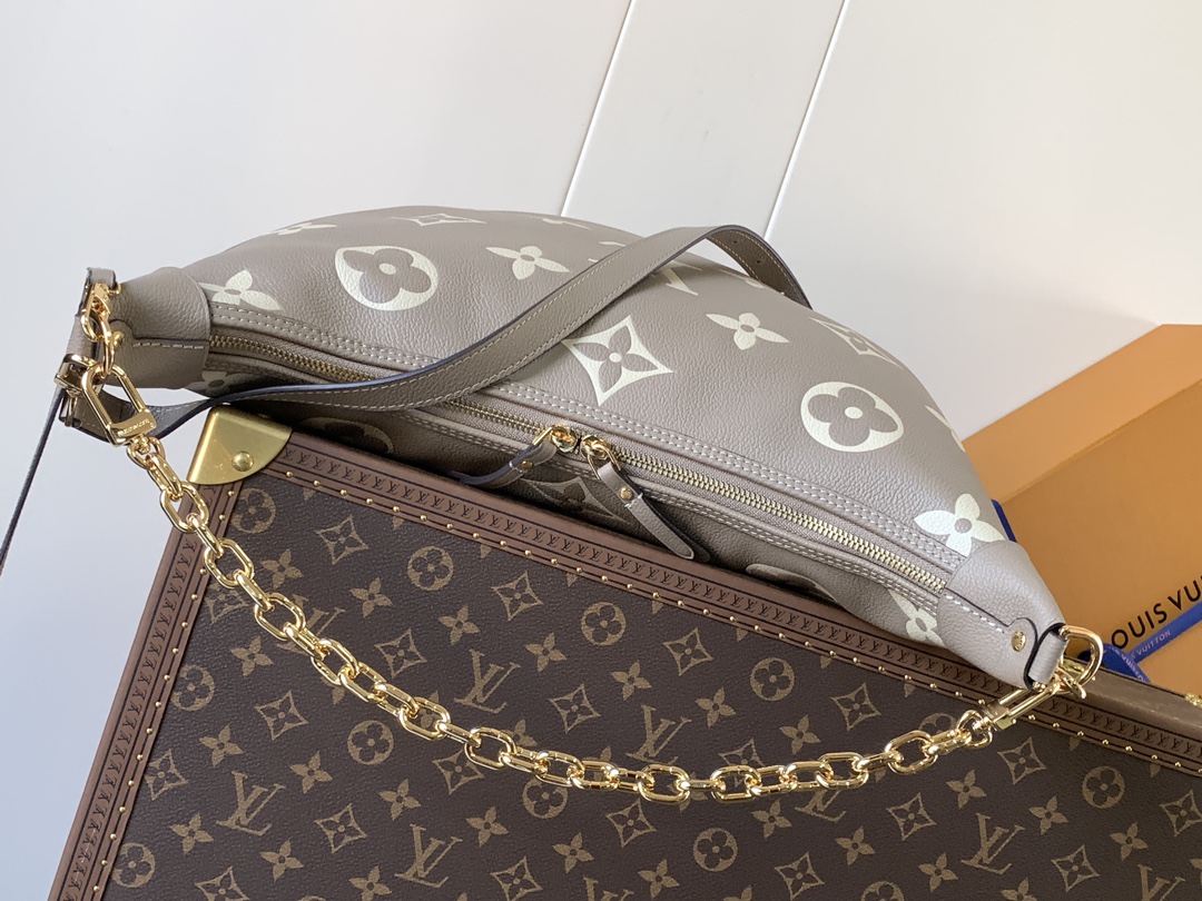 Louis Vuitton Basic Bag Cow Leather Black M-l