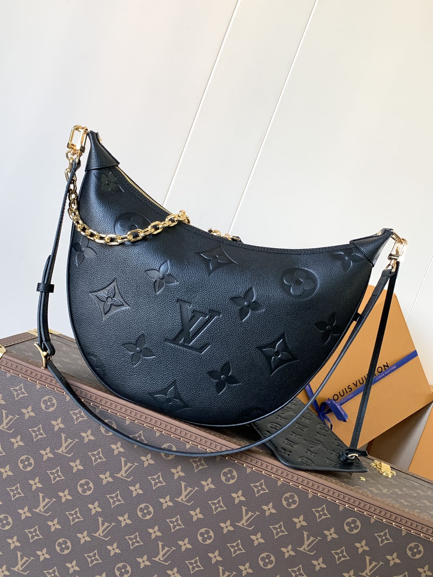 Louis Vuitton Basic Bag Cow Leather Black M-l