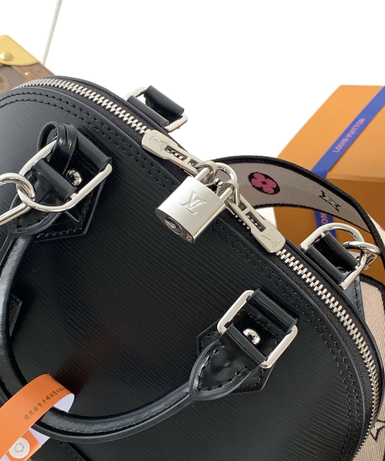 Louis Vuitton Basic Bag Cow Leather Black M-l