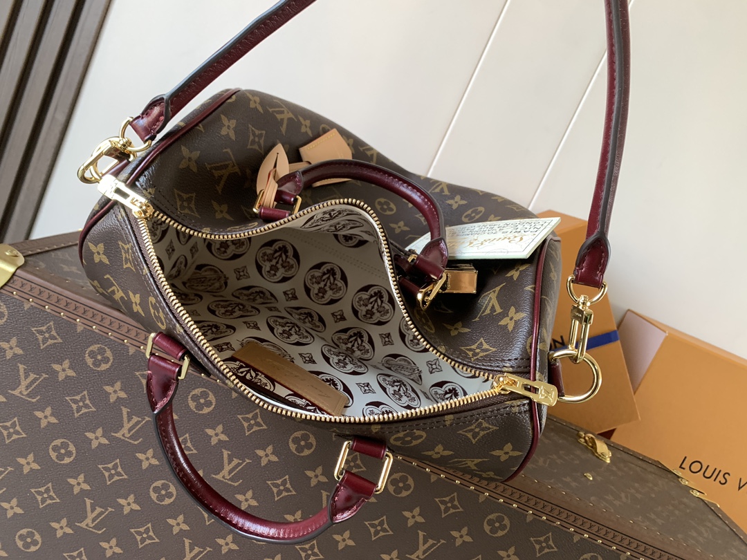Louis Vuitton Basic Bag Cow Leather Gold M-l-s