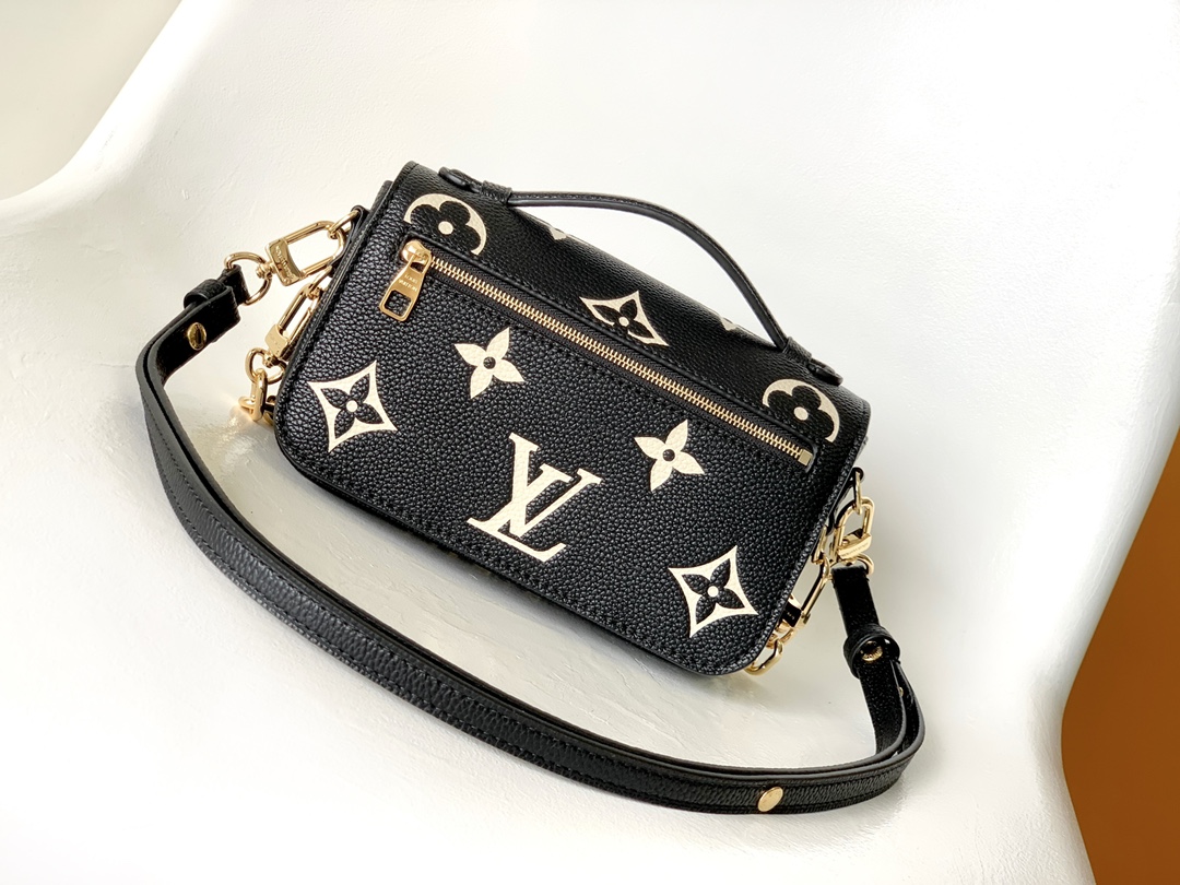 Louis Vuitton Basic Bag Cow Leather Black M-l-s