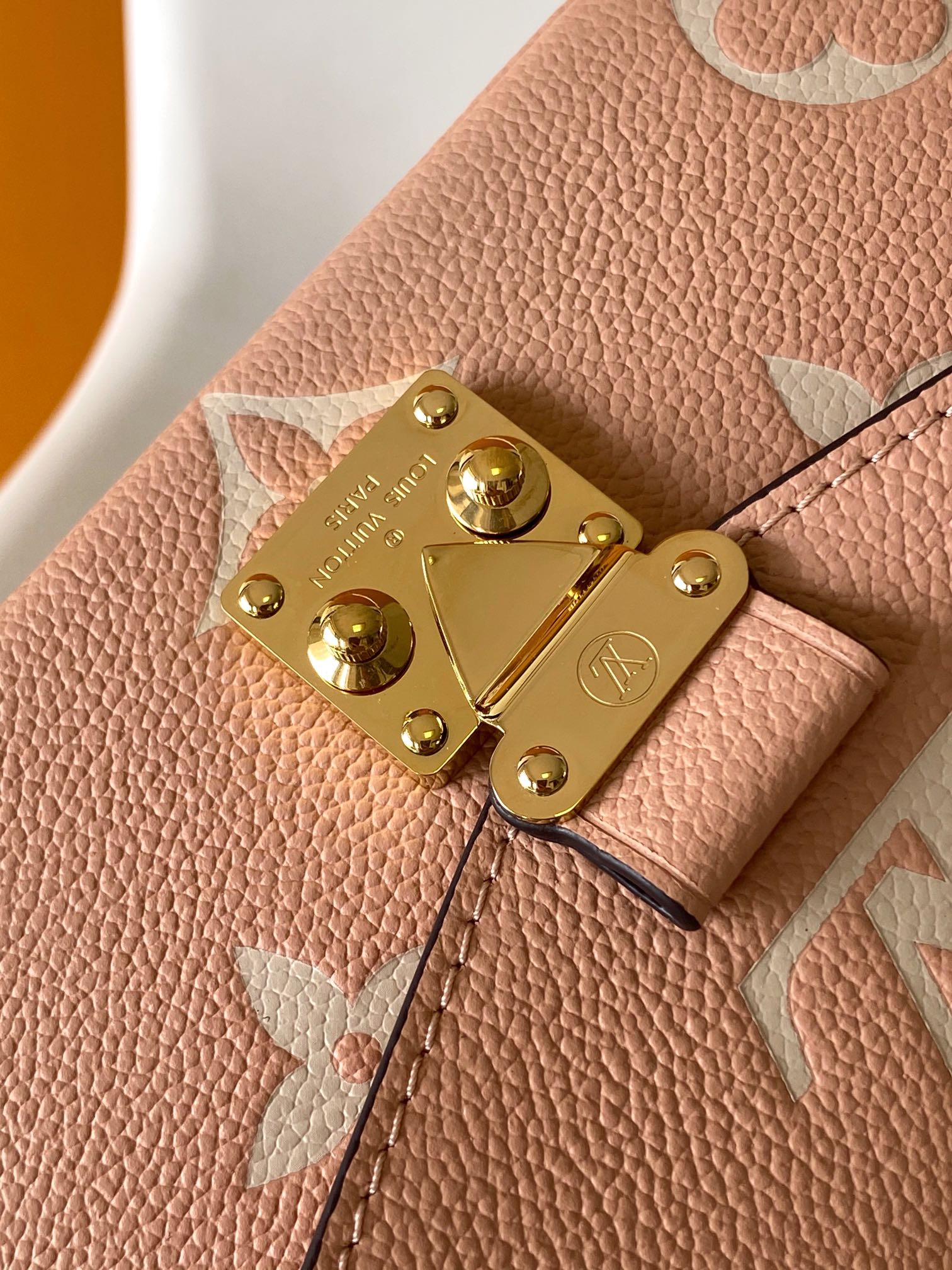 Louis Vuitton Basic Bag Cow Leather Black M-l-s