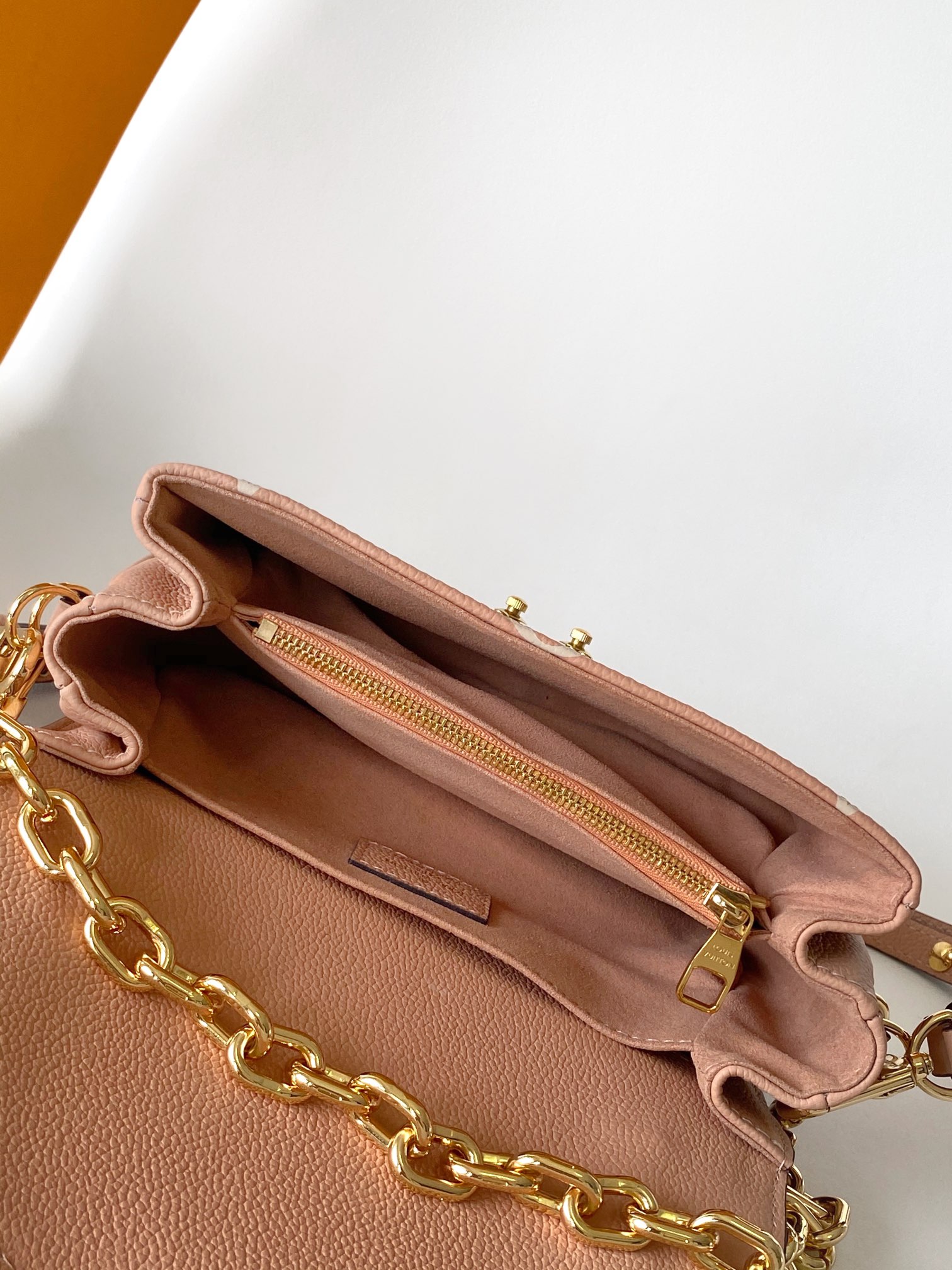 Louis Vuitton Basic Bag Cow Leather Black M-l-s