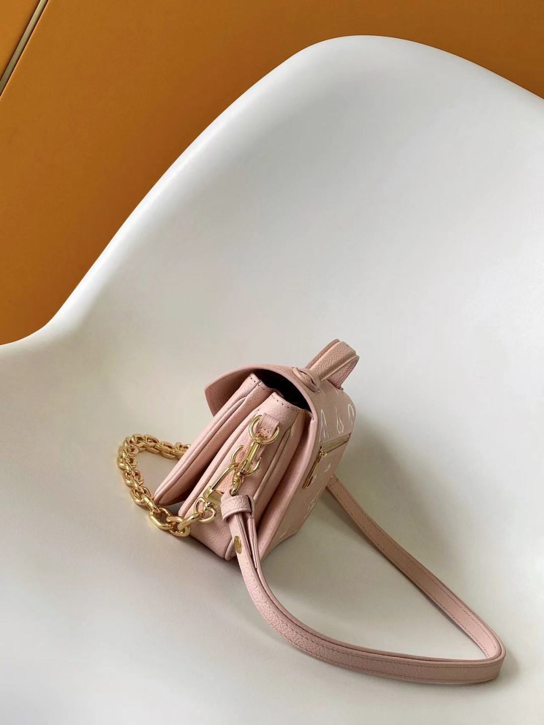 Louis Vuitton Basic Bag Cow Leather Black M-l-s