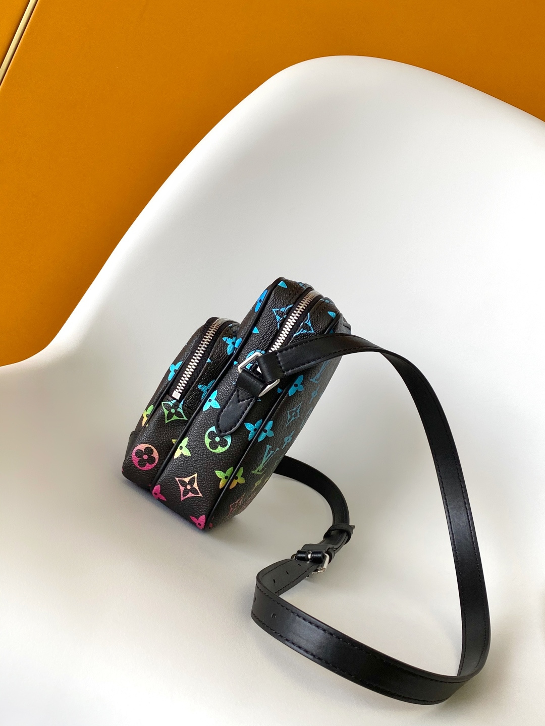 Louis Vuitton Crossbody Bag Cow Leather M-l-s