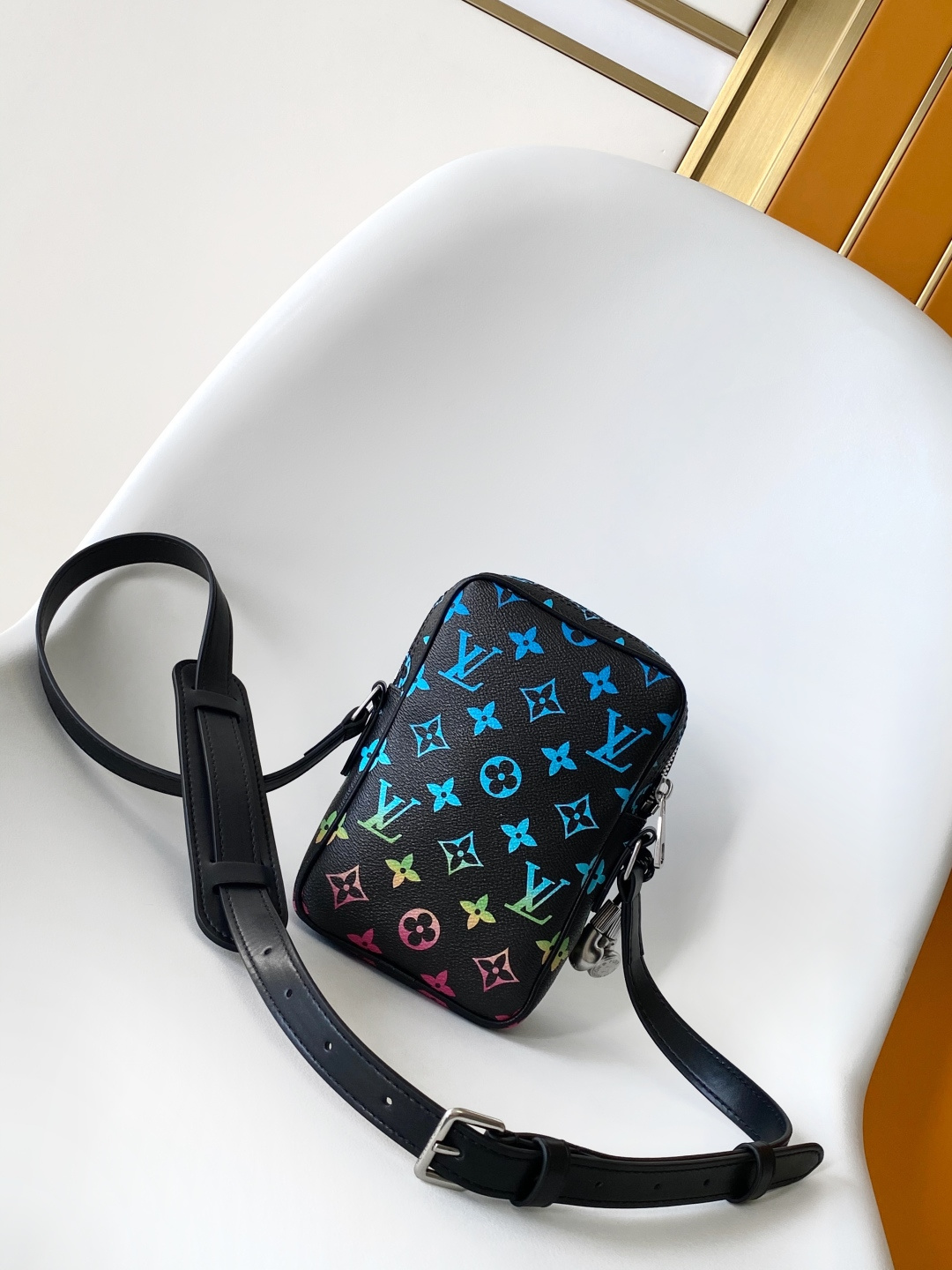 Louis Vuitton Crossbody Bag Cow Leather M-l-s