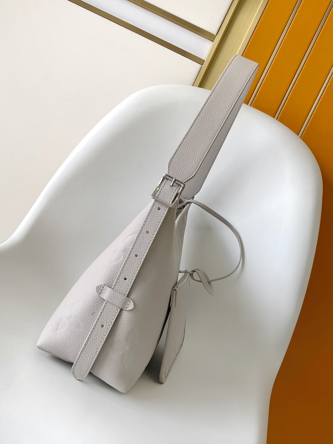 Louis Vuitton Clutch Bag White M-l