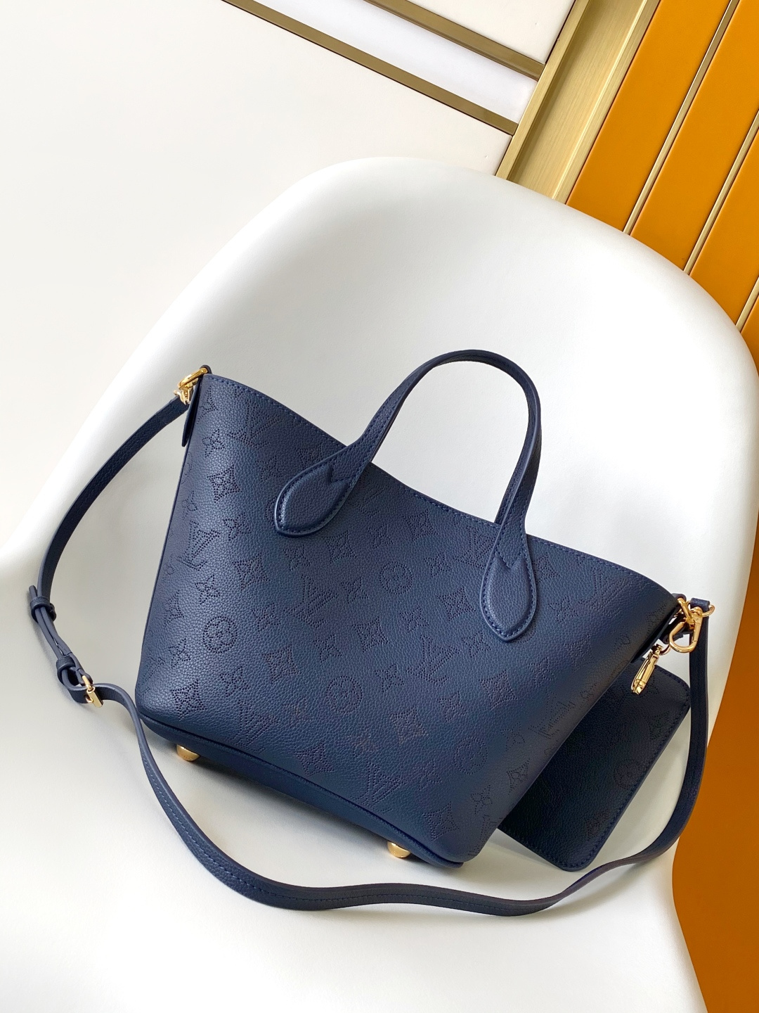 Louis Vuitton Basic Bag Cow Leather Black M-l-s