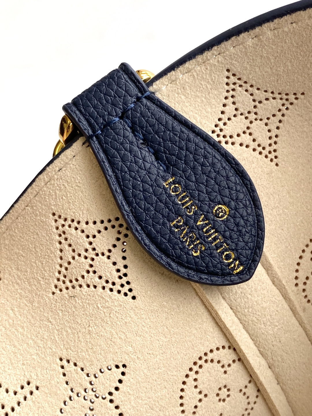 Louis Vuitton Basic Bag Cow Leather Black M-l-s