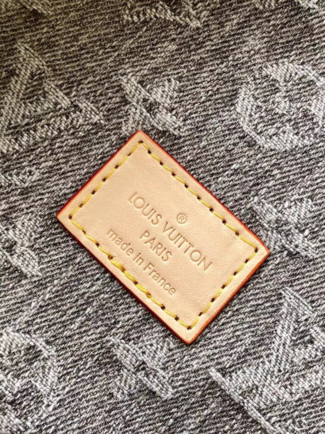 Louis Vuitton Basic Bag Cow Leather Black M-s