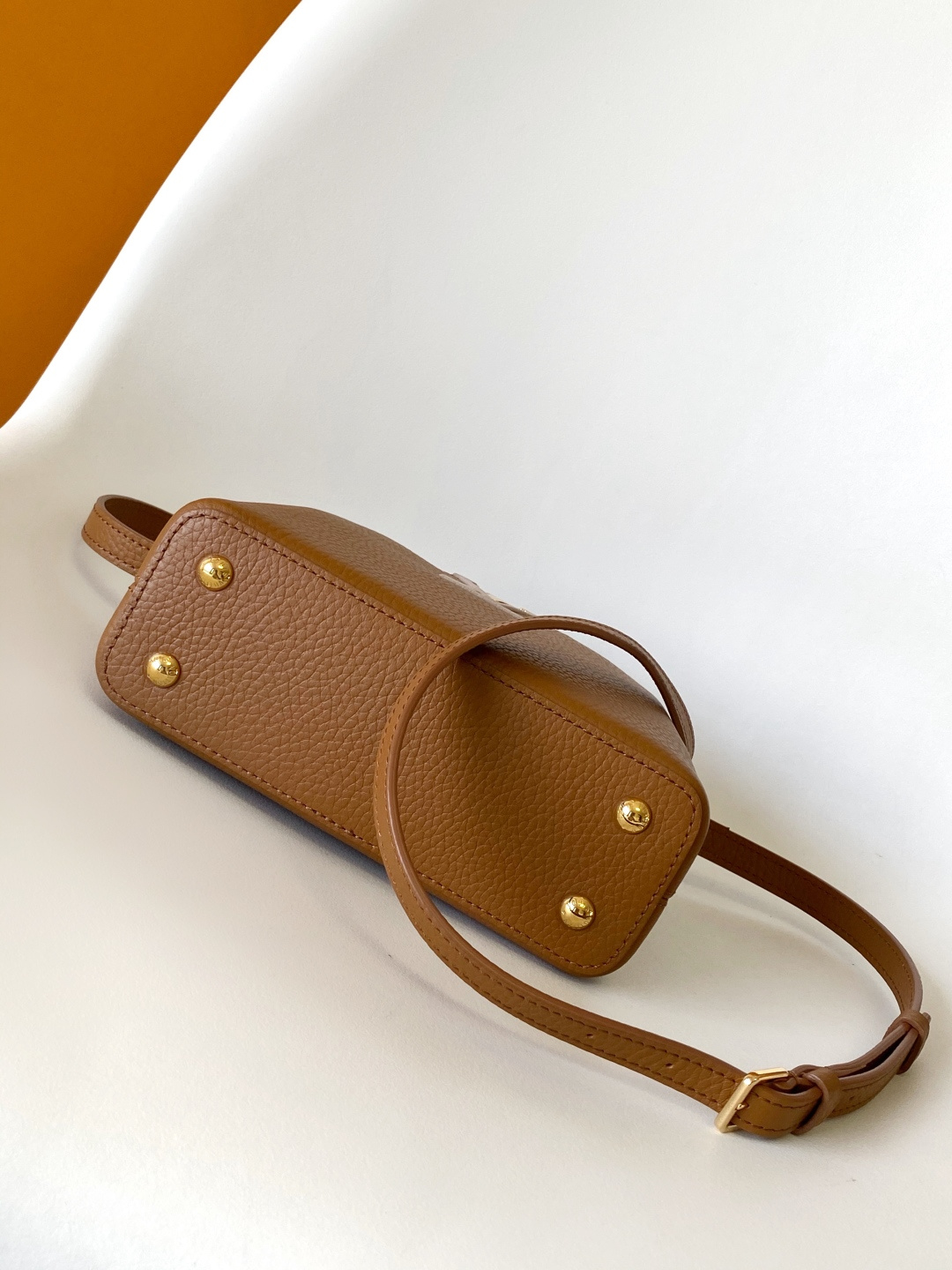 Louis Vuitton Basic Bag Cow Leather Brown M-l-s