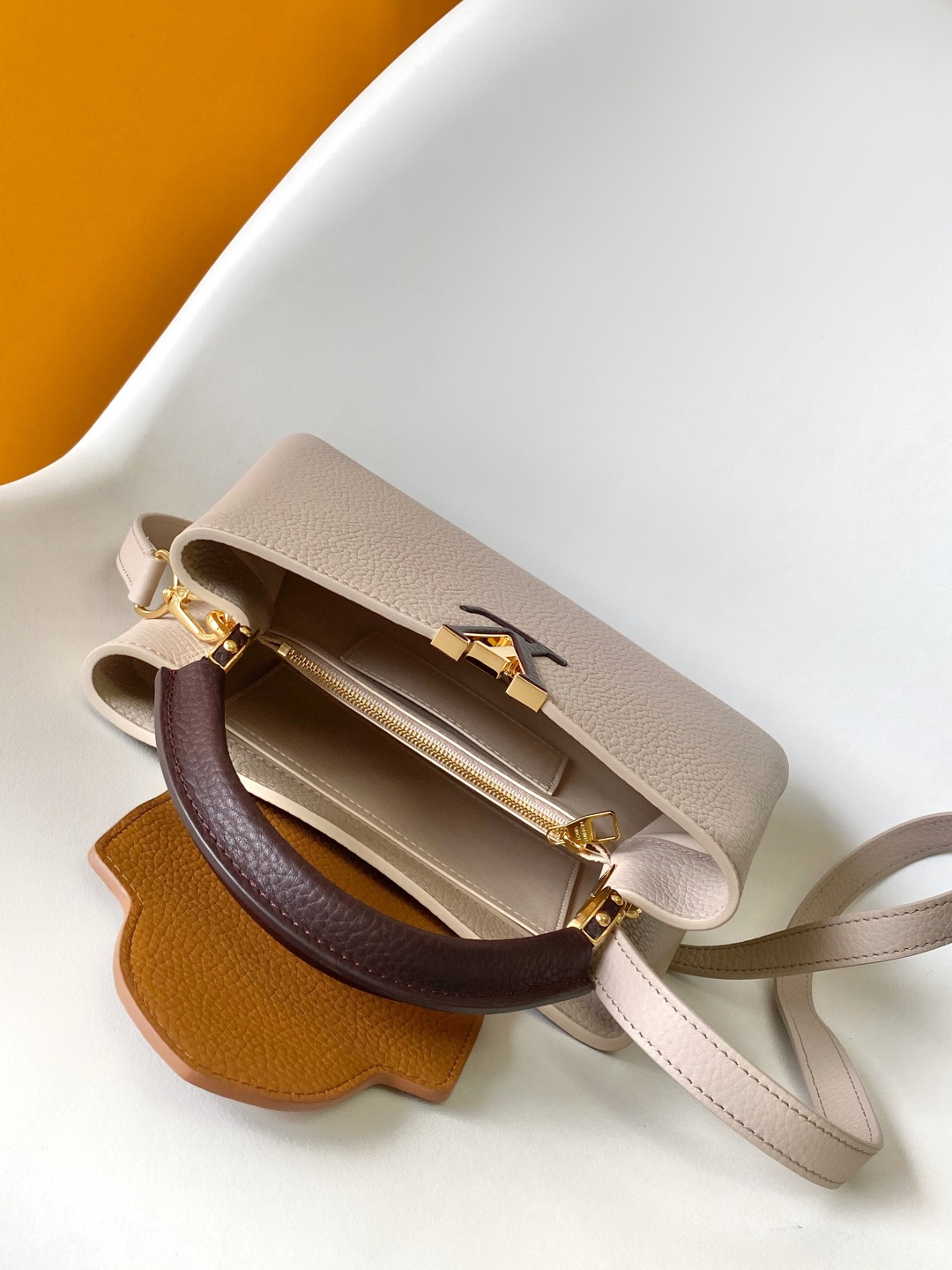 Louis Vuitton Basic Bag Cow Leather Brown M-l-s