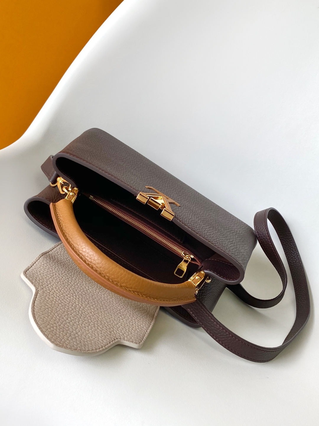 Louis Vuitton Basic Bag Cow Leather Brown M-l-s