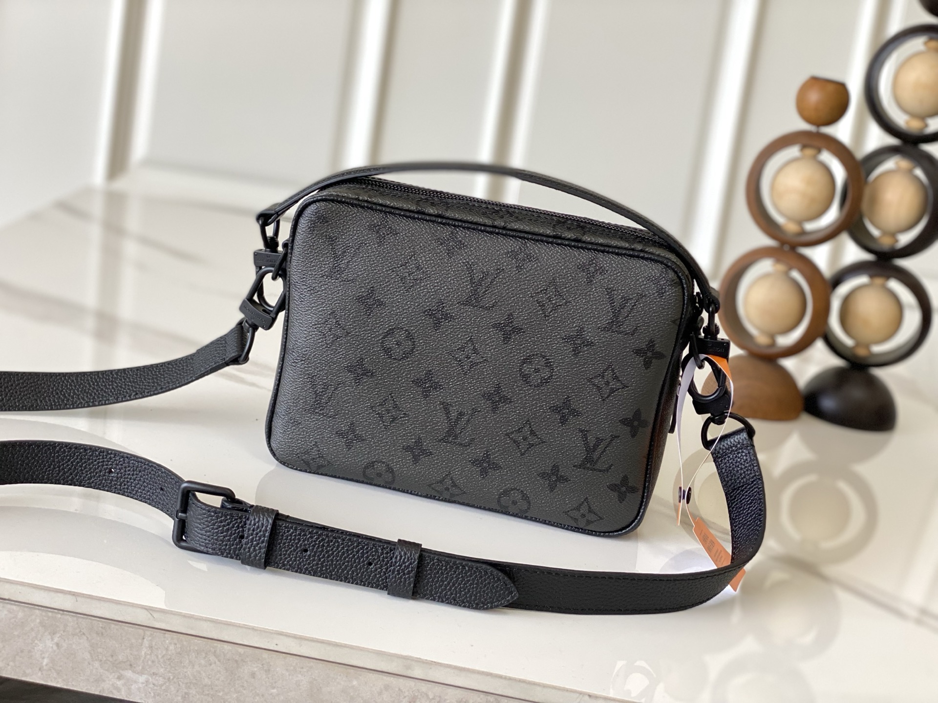Louis Vuitton Crossbody Bag Cow Leather M-l