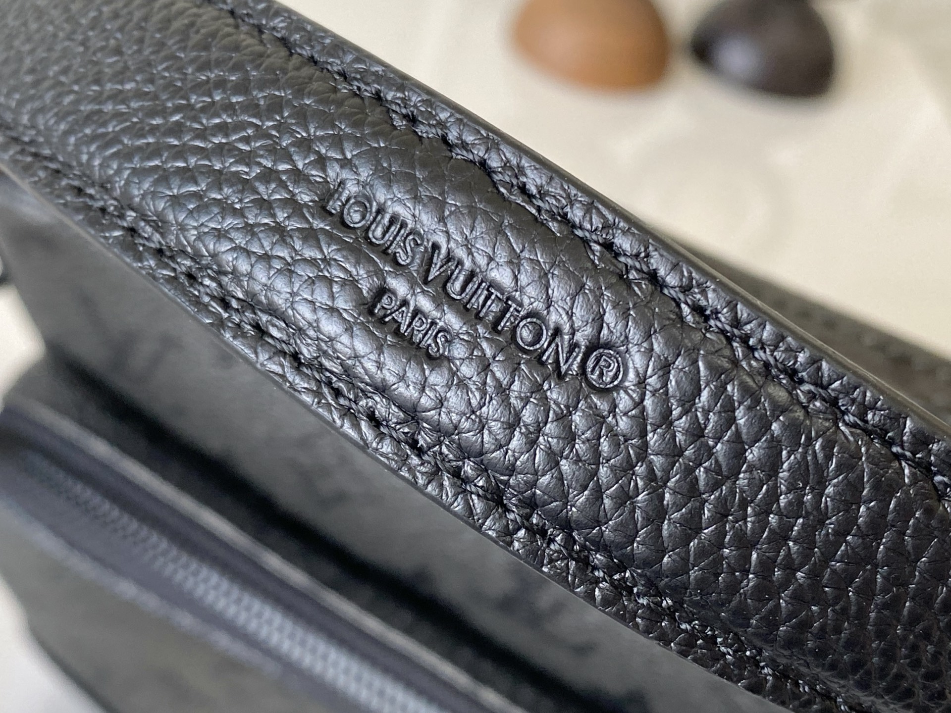 Louis Vuitton Crossbody Bag Cow Leather M-l