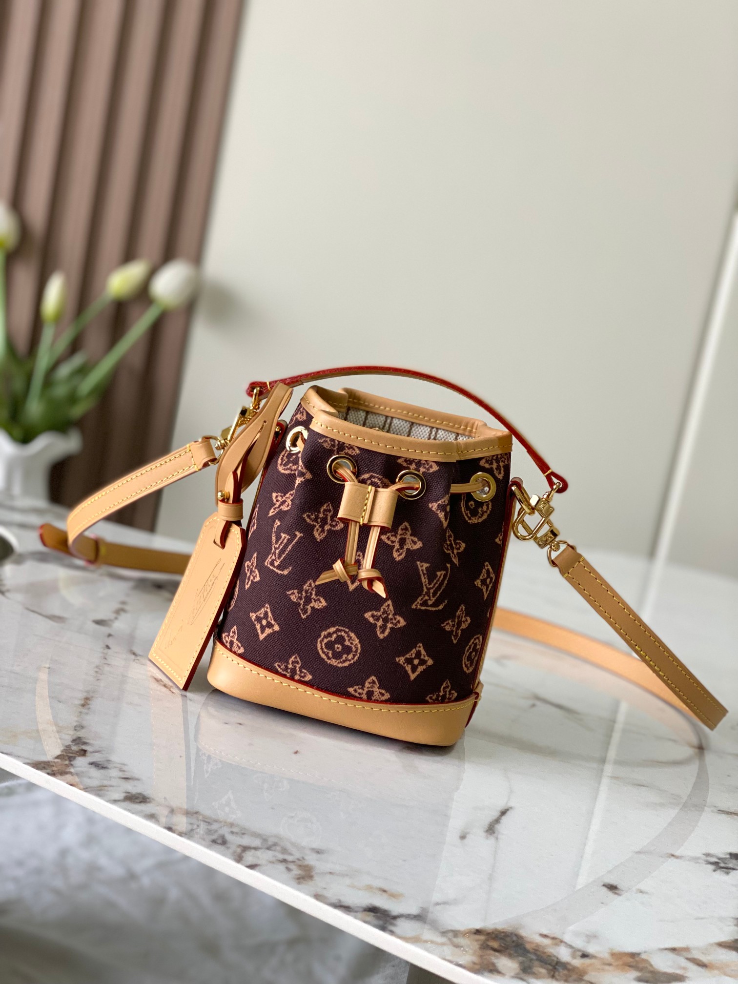 Louis Vuitton Basic Bag Cow Leather M