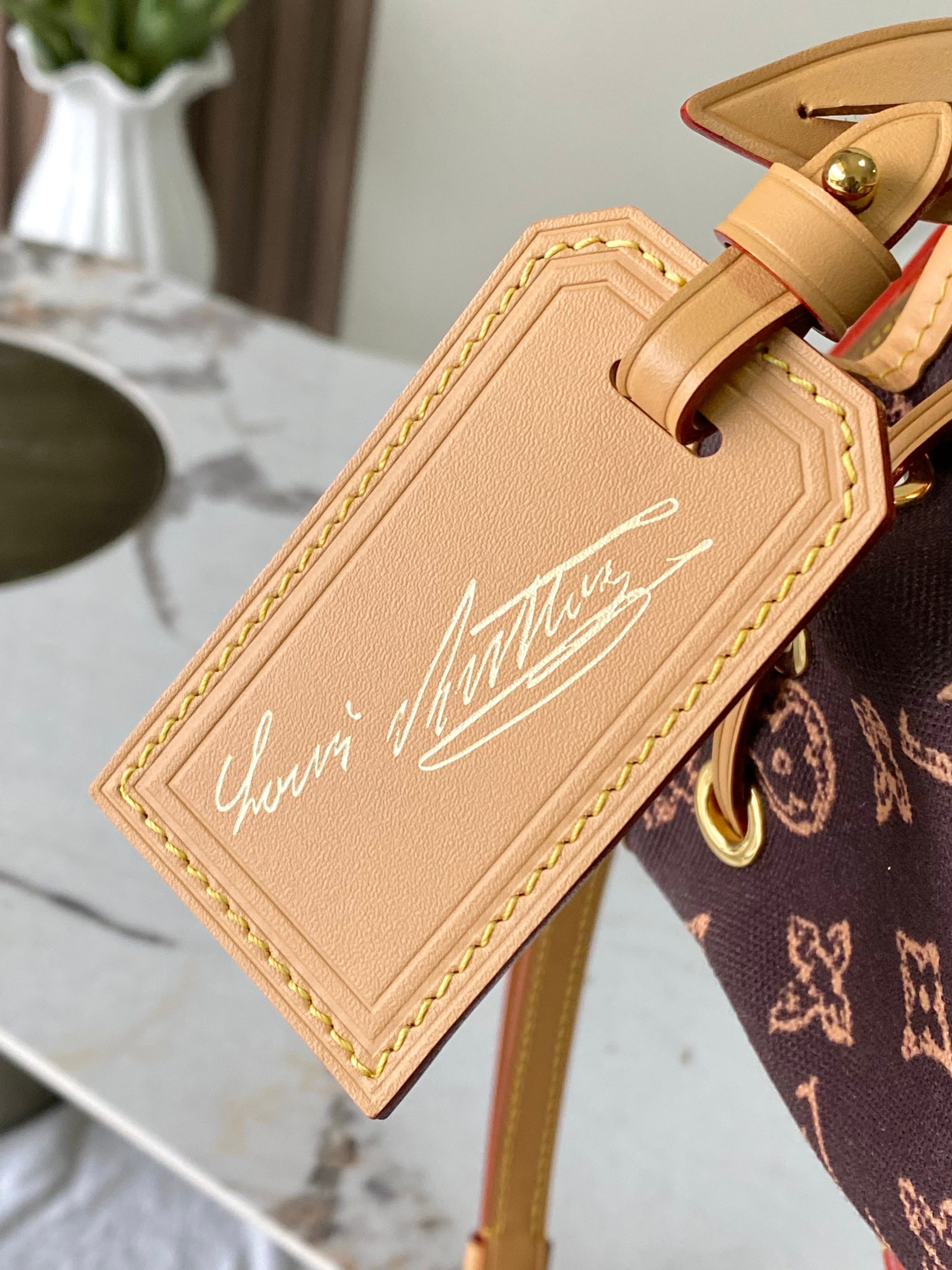 Louis Vuitton Basic Bag Cow Leather M