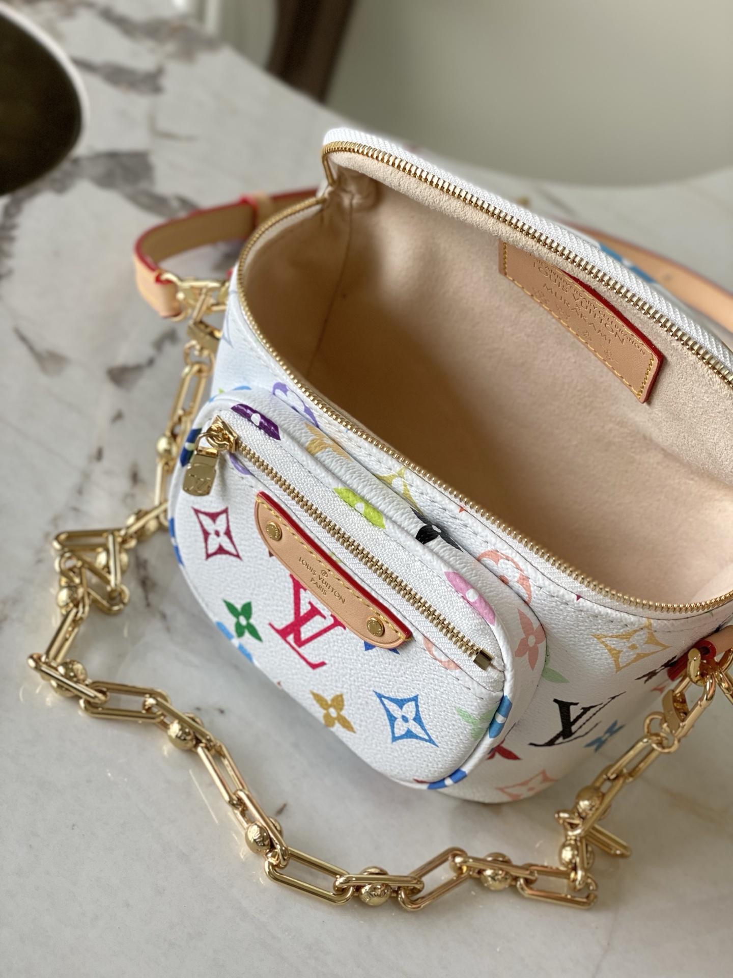 Louis Vuitton Basic Bag M