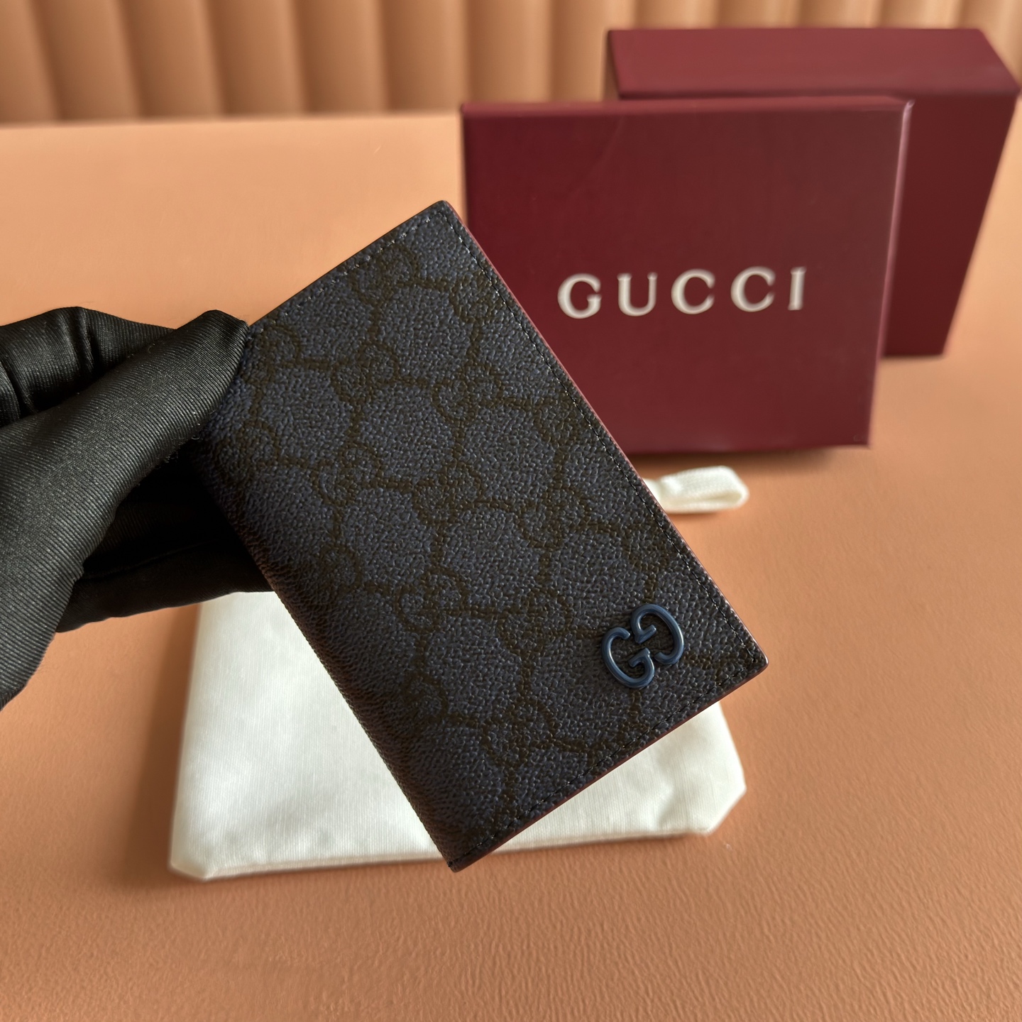 Gucci Basic Bag Gold M-s