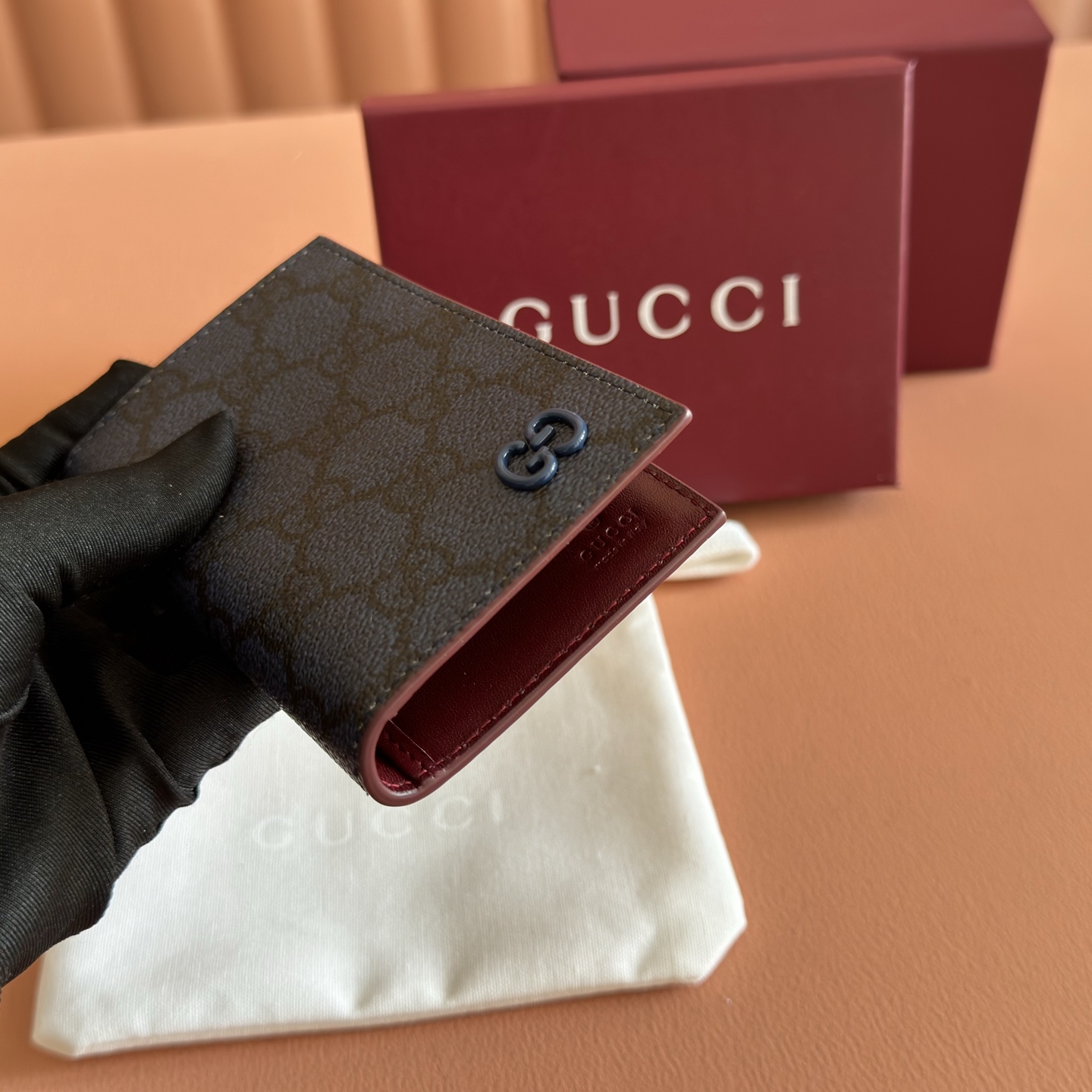 Gucci Basic Bag Gold M-s