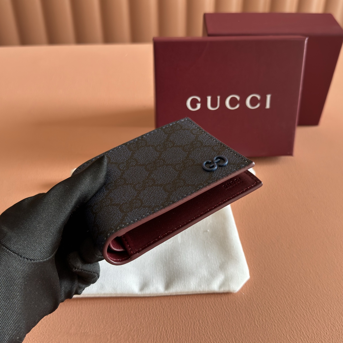 Gucci Basic Bag Gold M-s