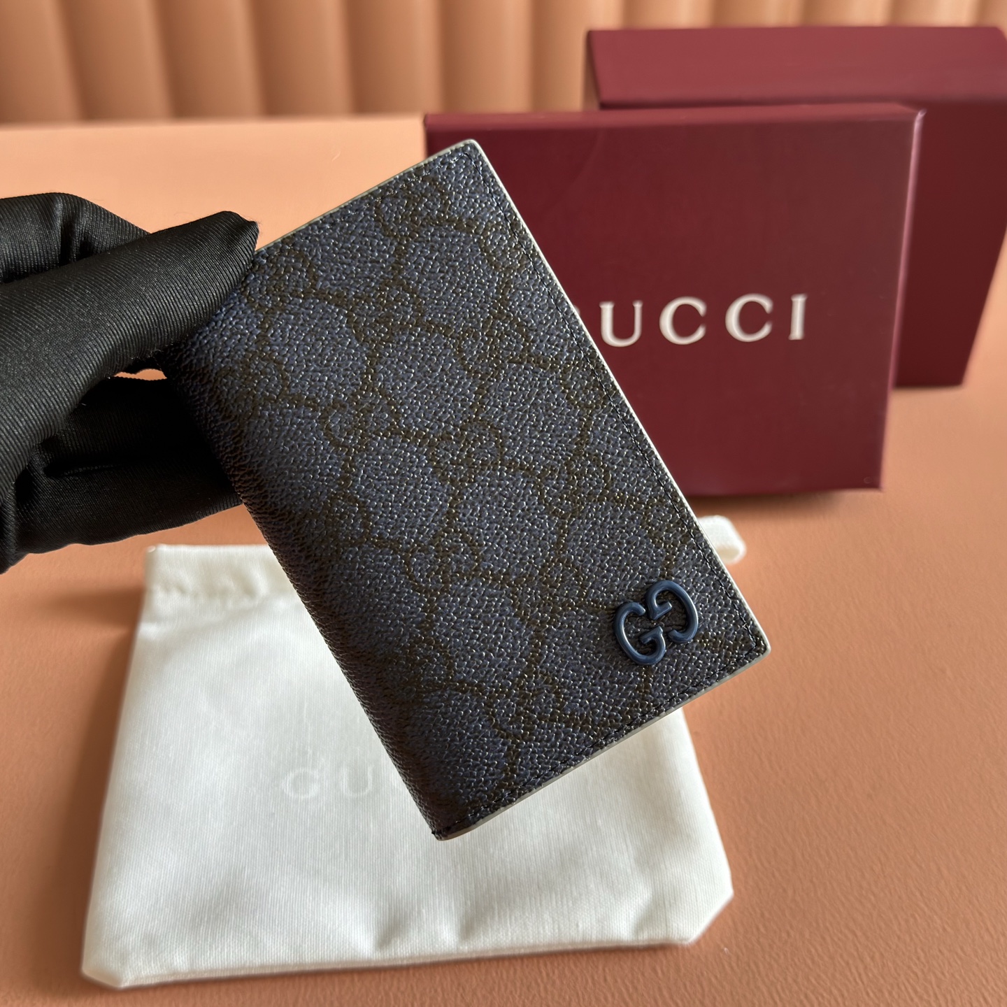 Gucci Basic Bag Gold M-s