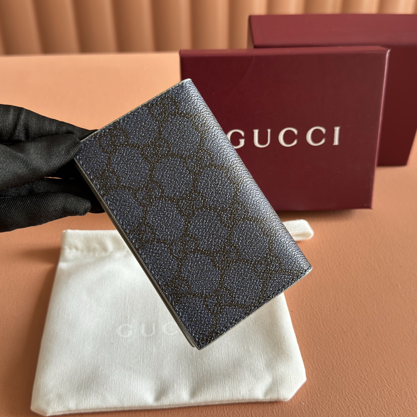 Gucci Basic Bag Gold M-s