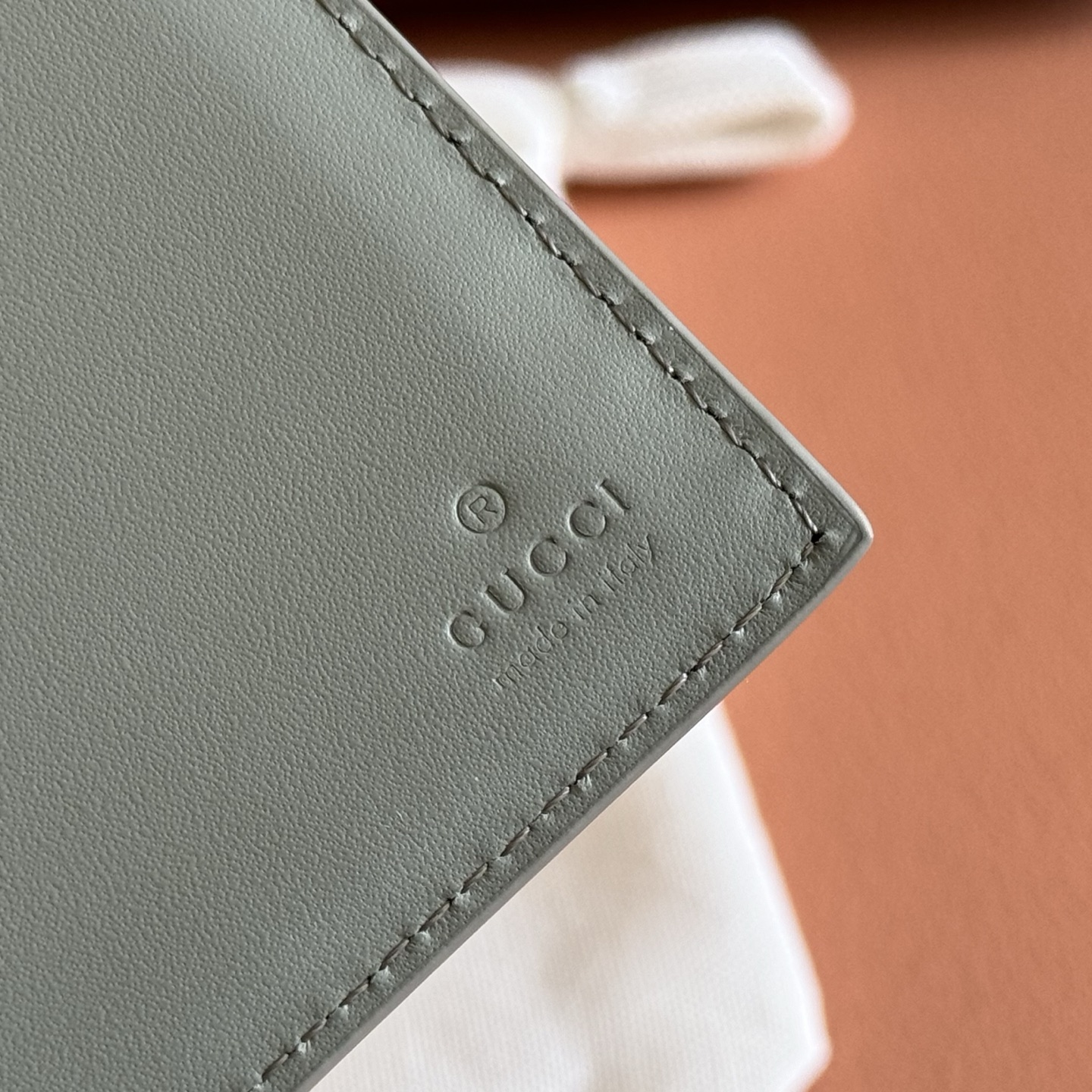 Gucci Basic Bag Gold M-s