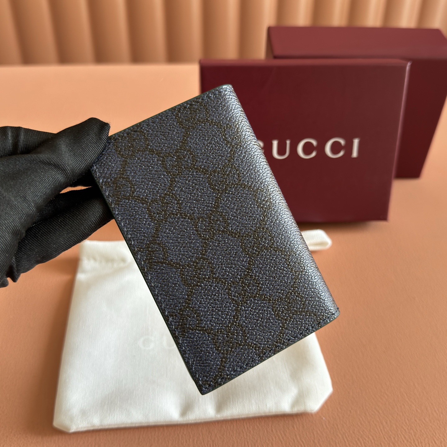 Gucci Basic Bag Gold M-s