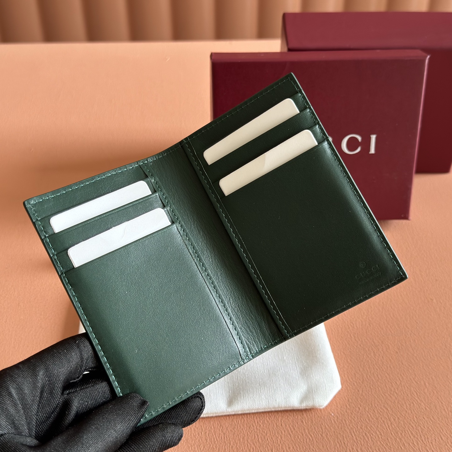 Gucci Basic Bag Gold M-s