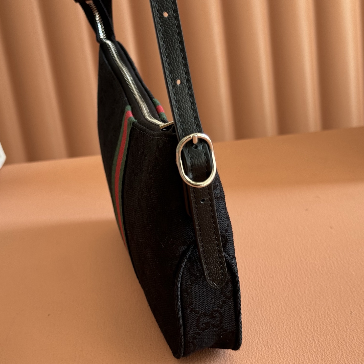 Gucci Basic Bag Canvas Black L