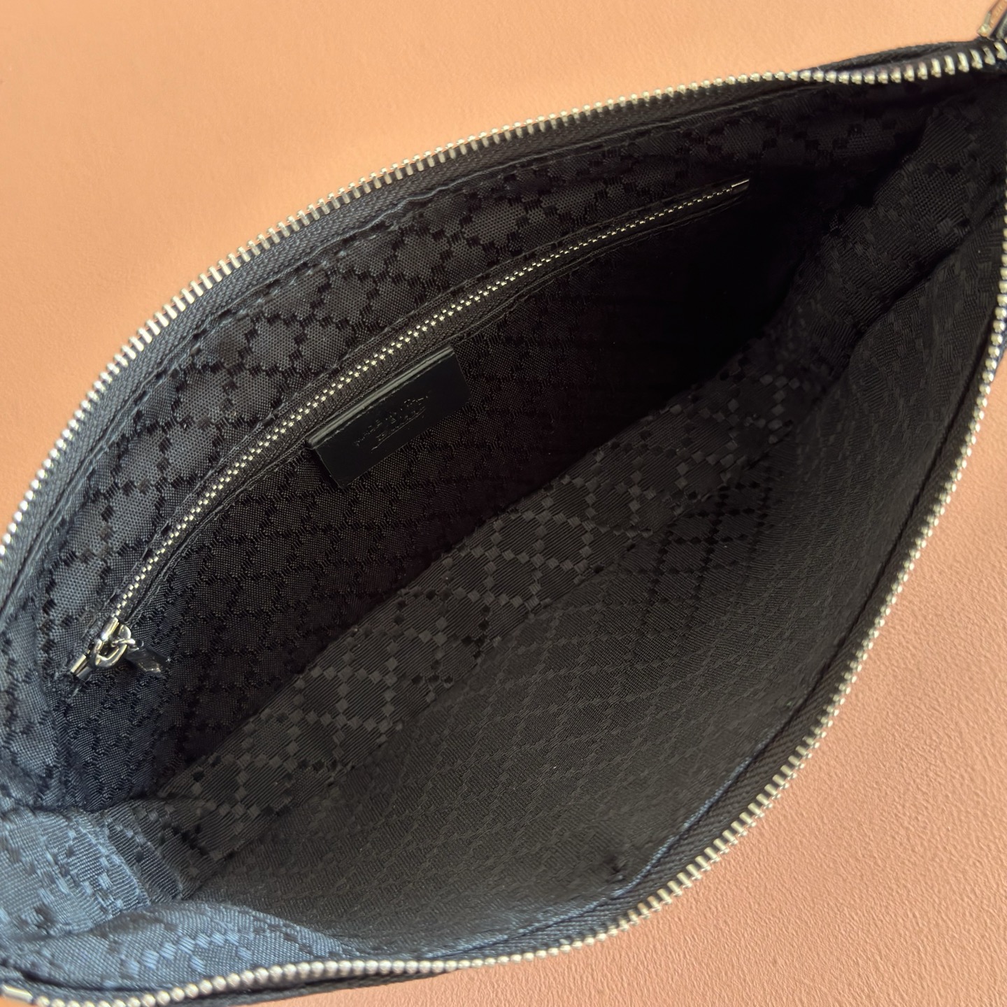 Gucci Basic Bag Canvas Black L