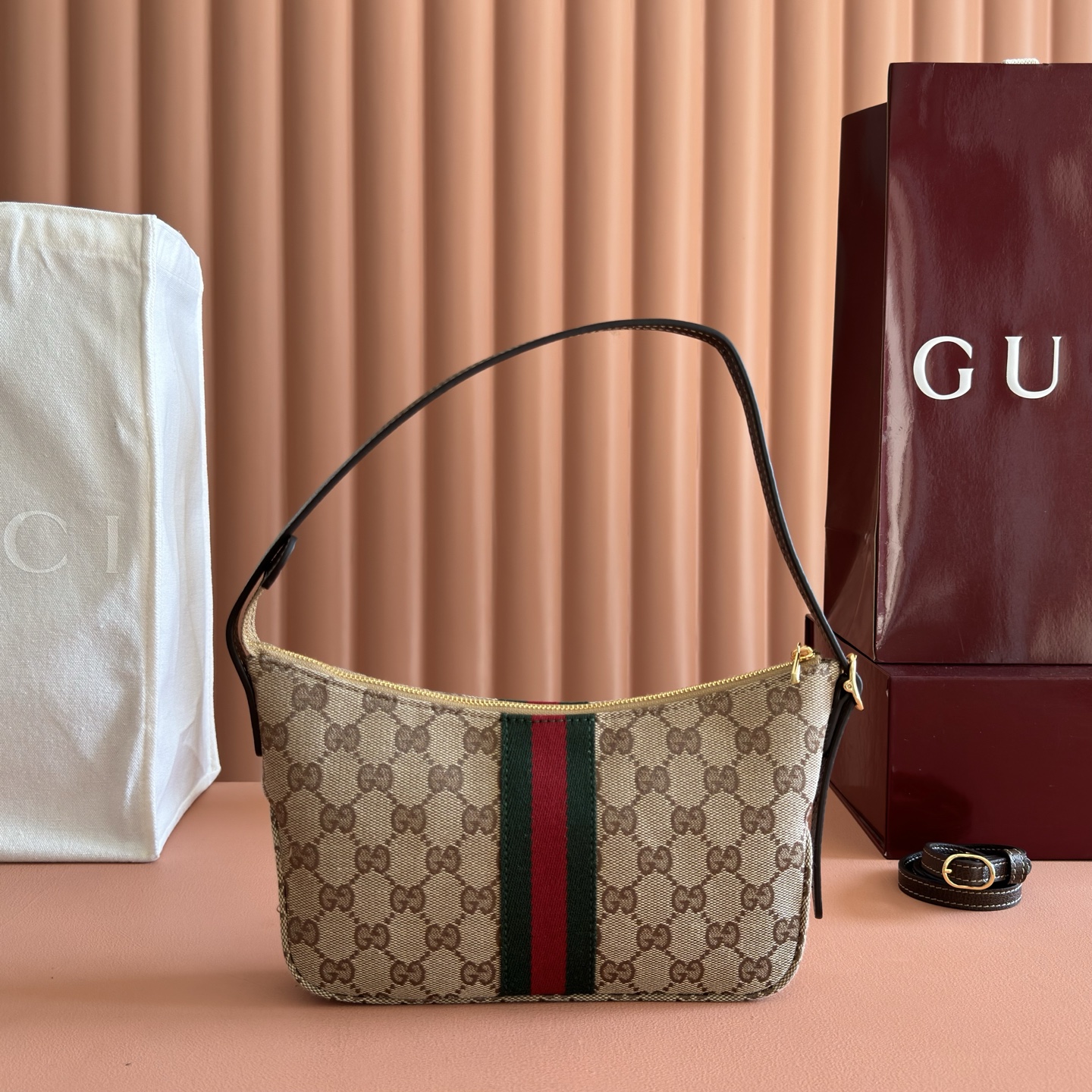 Gucci Basic Bag Canvas Black L