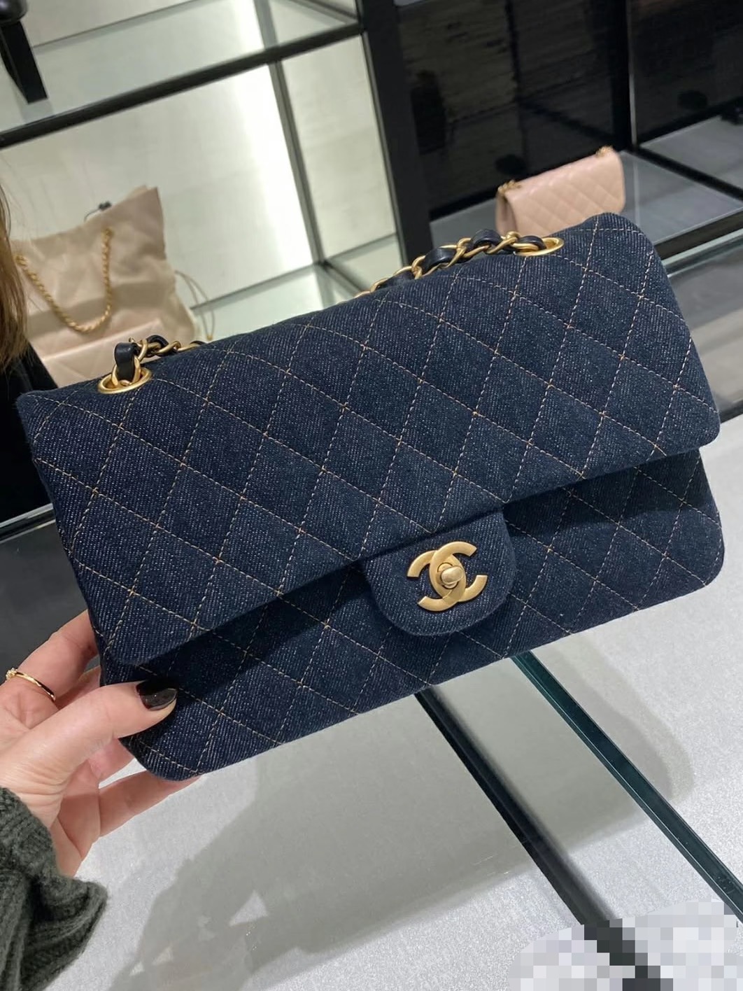 Chanel Basic Bag 20cm-25cm-l