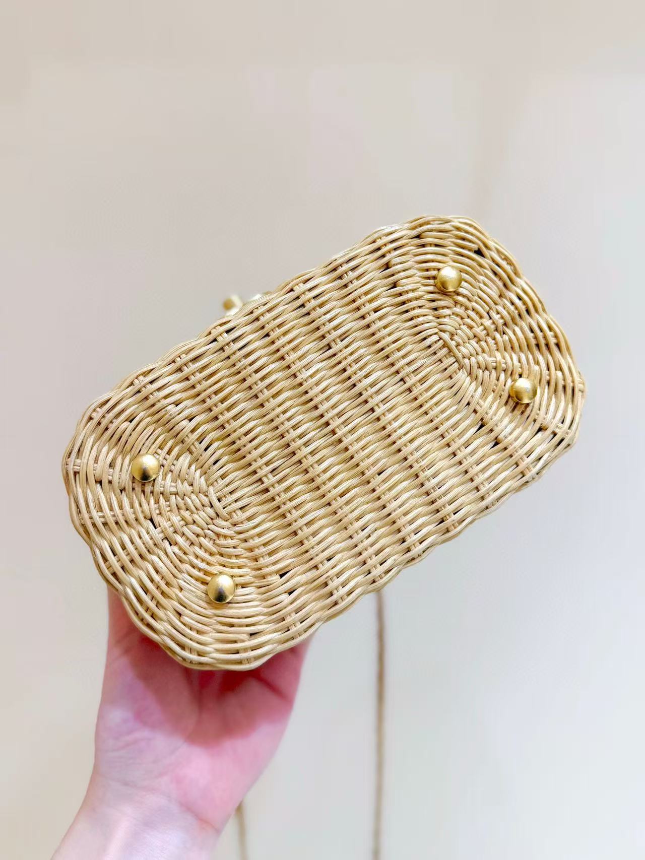 Chanel Basic Bag Gold 11cm-l-s