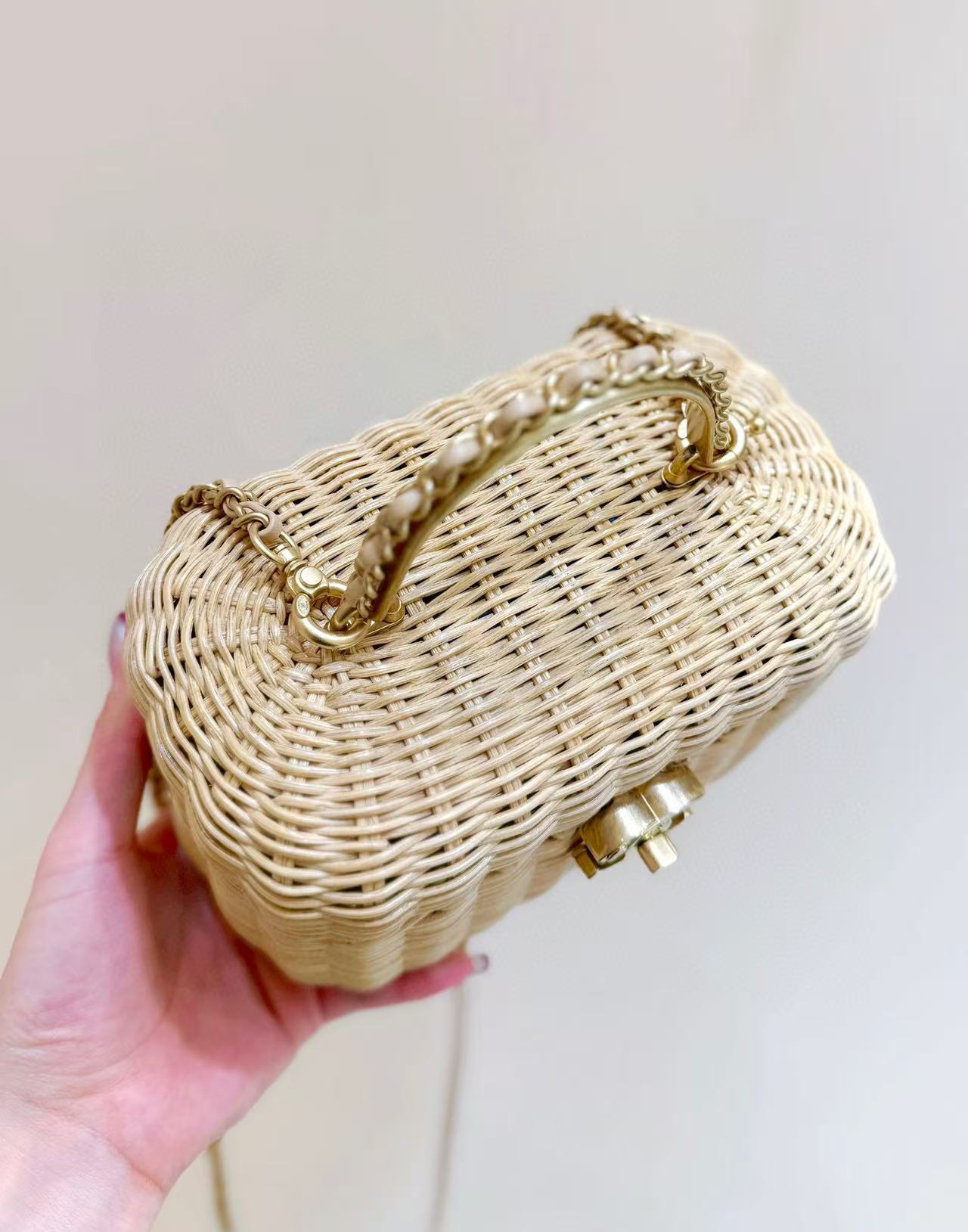 Chanel Basic Bag Gold 11cm-l-s