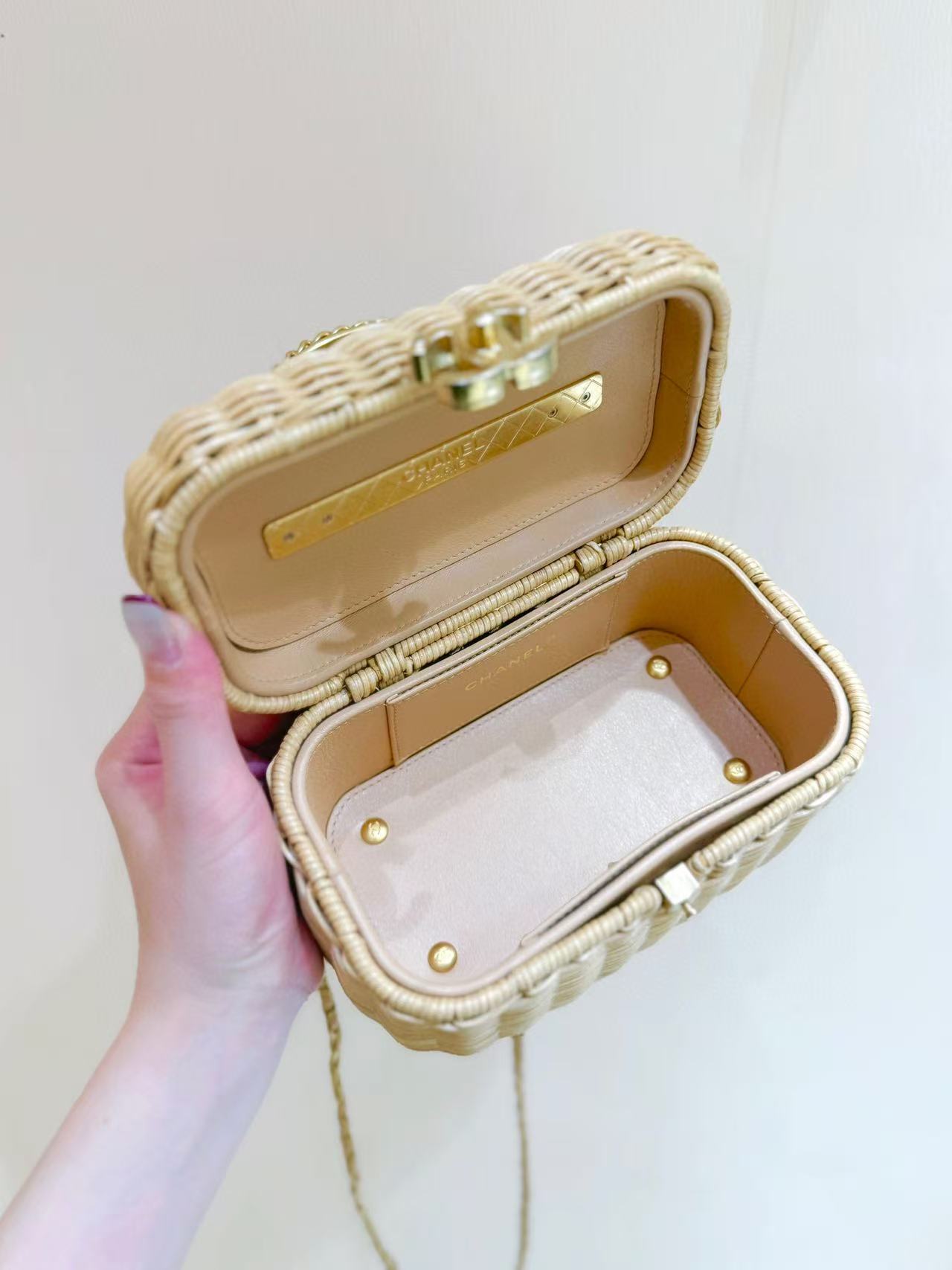 Chanel Basic Bag Gold 11cm-l-s