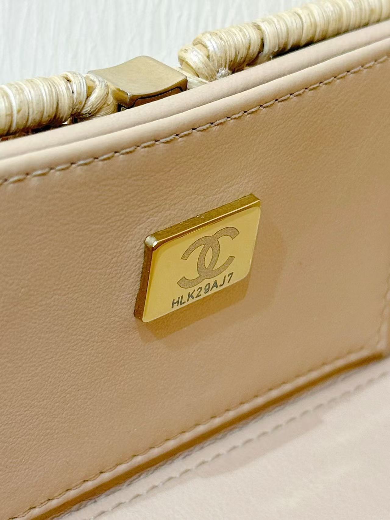 Chanel Basic Bag Gold 11cm-l-s