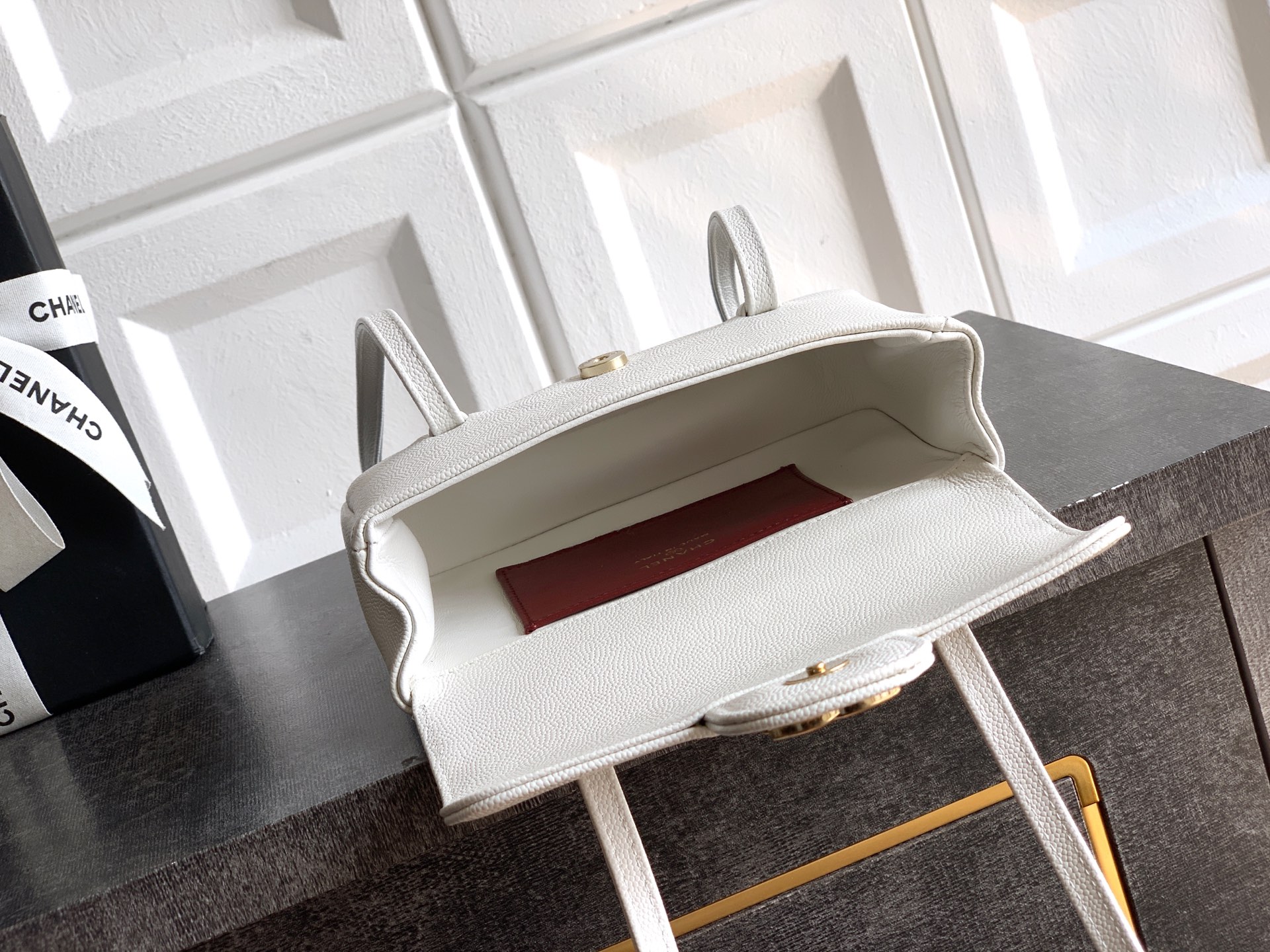 Chanel Basic Bag Cow Leather White 17cm-m-l-s