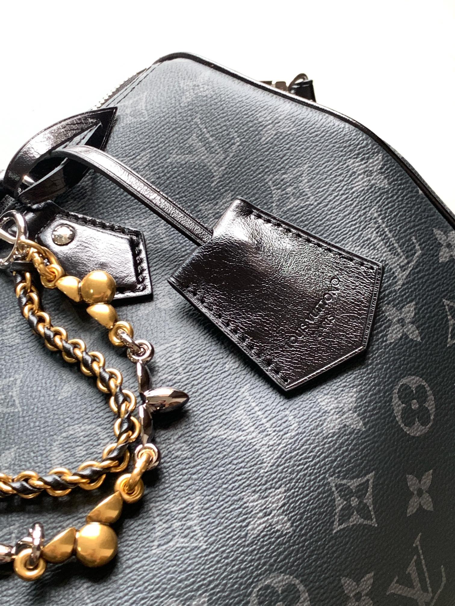 Louis Vuitton Basic Bag Cow Leather M-l-s