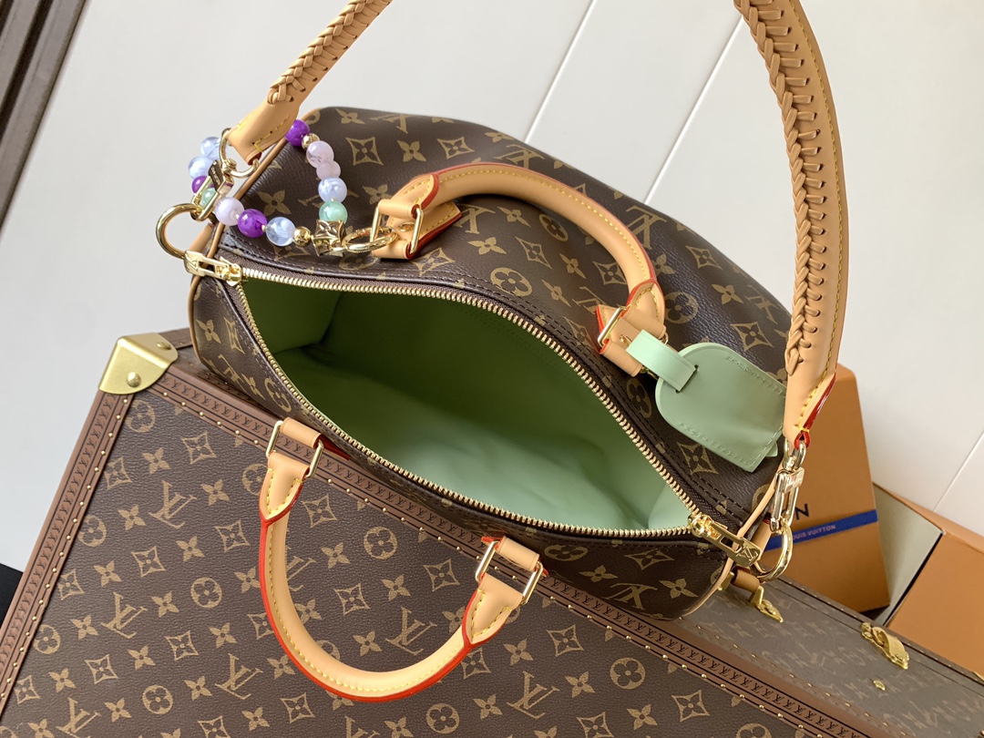 Louis Vuitton Basic Bag Cow Leather M-l-s