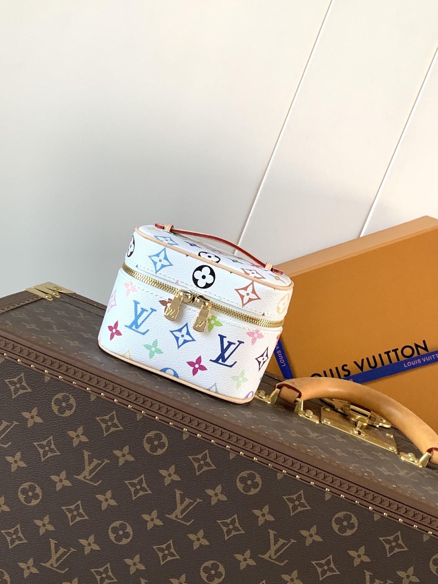 Louis Vuitton Basic Bag Cow Leather M-l