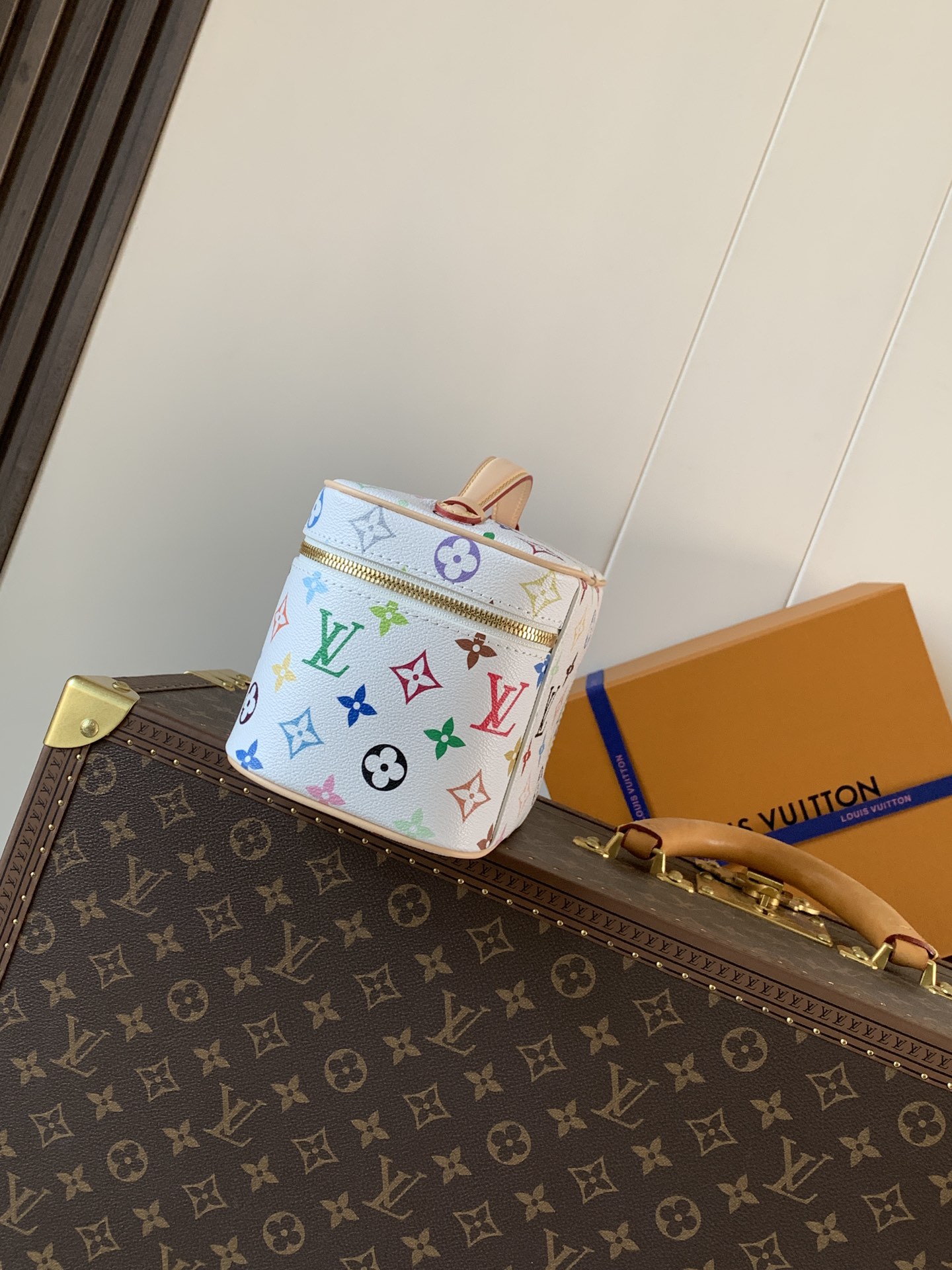 Louis Vuitton Basic Bag Cow Leather M-l