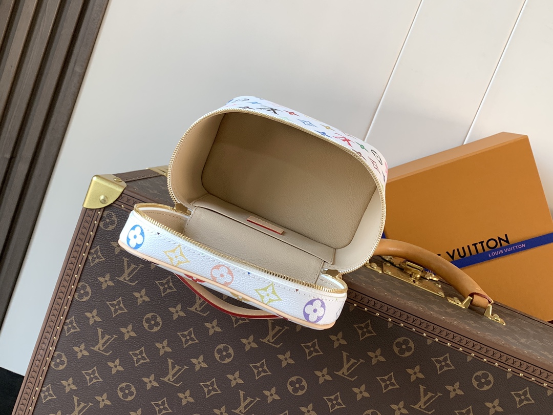 Louis Vuitton Basic Bag Cow Leather M-l