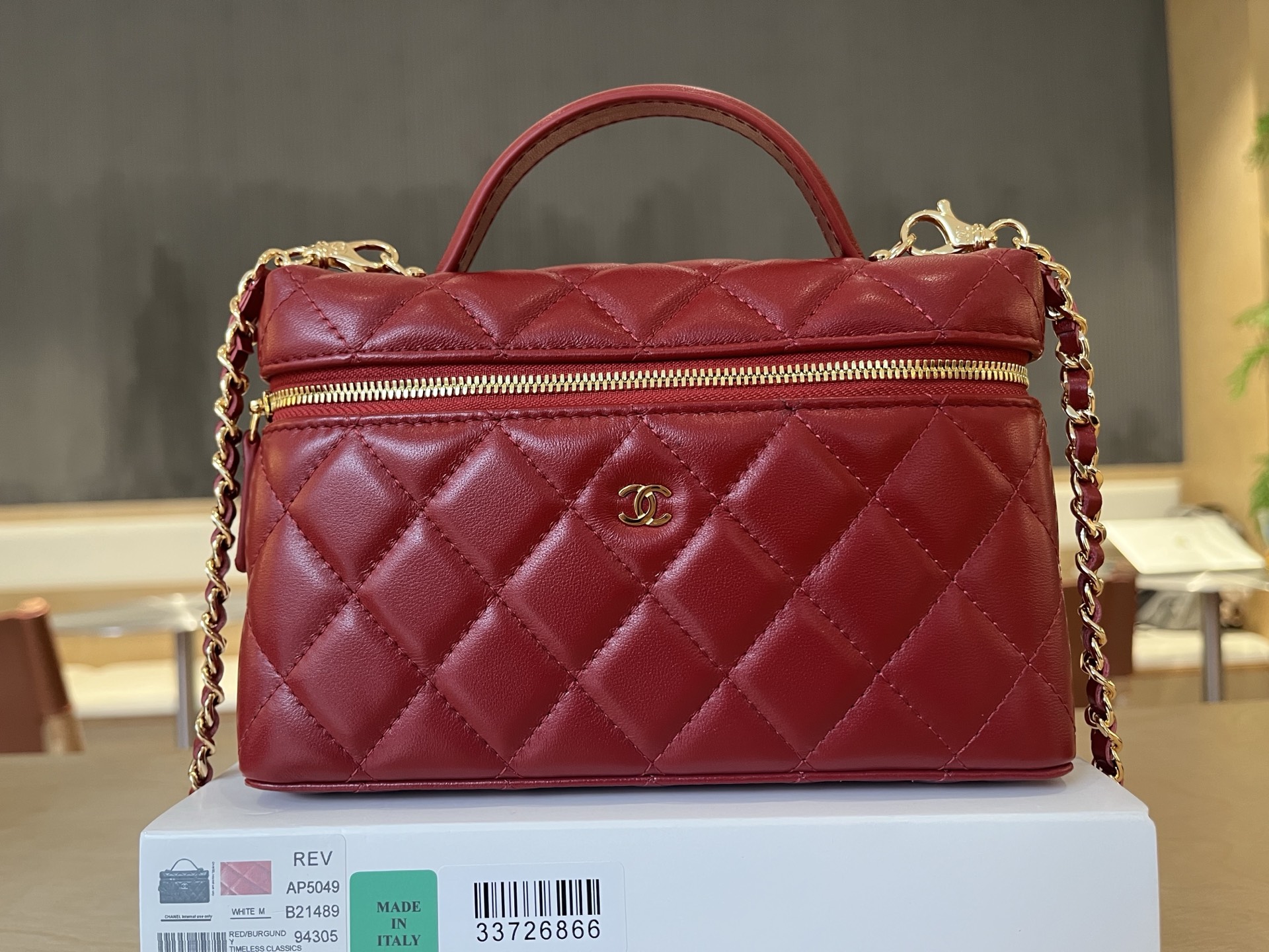 Chanel Basic Bag Sheepskin M-l