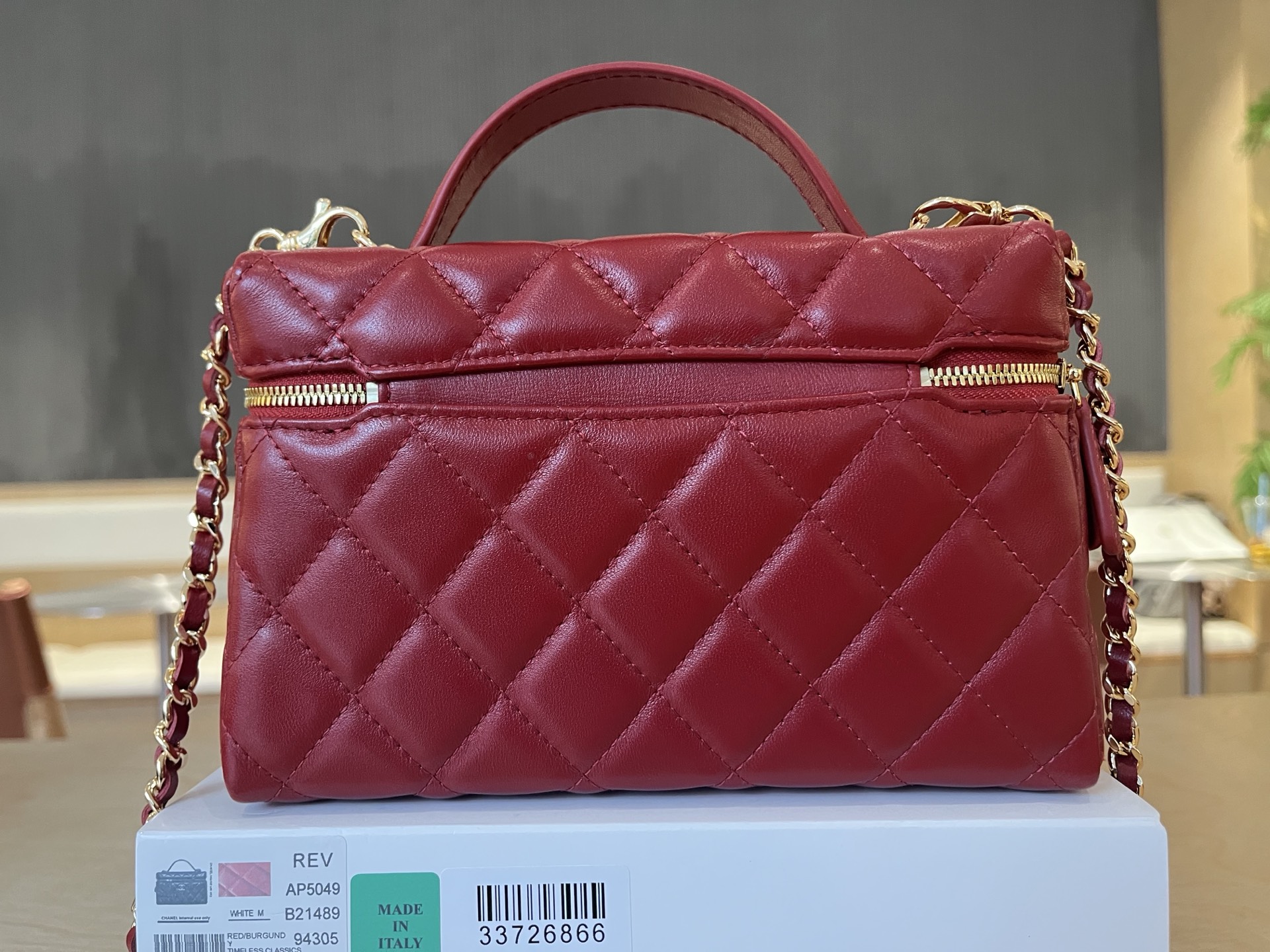 Chanel Basic Bag Sheepskin M-l