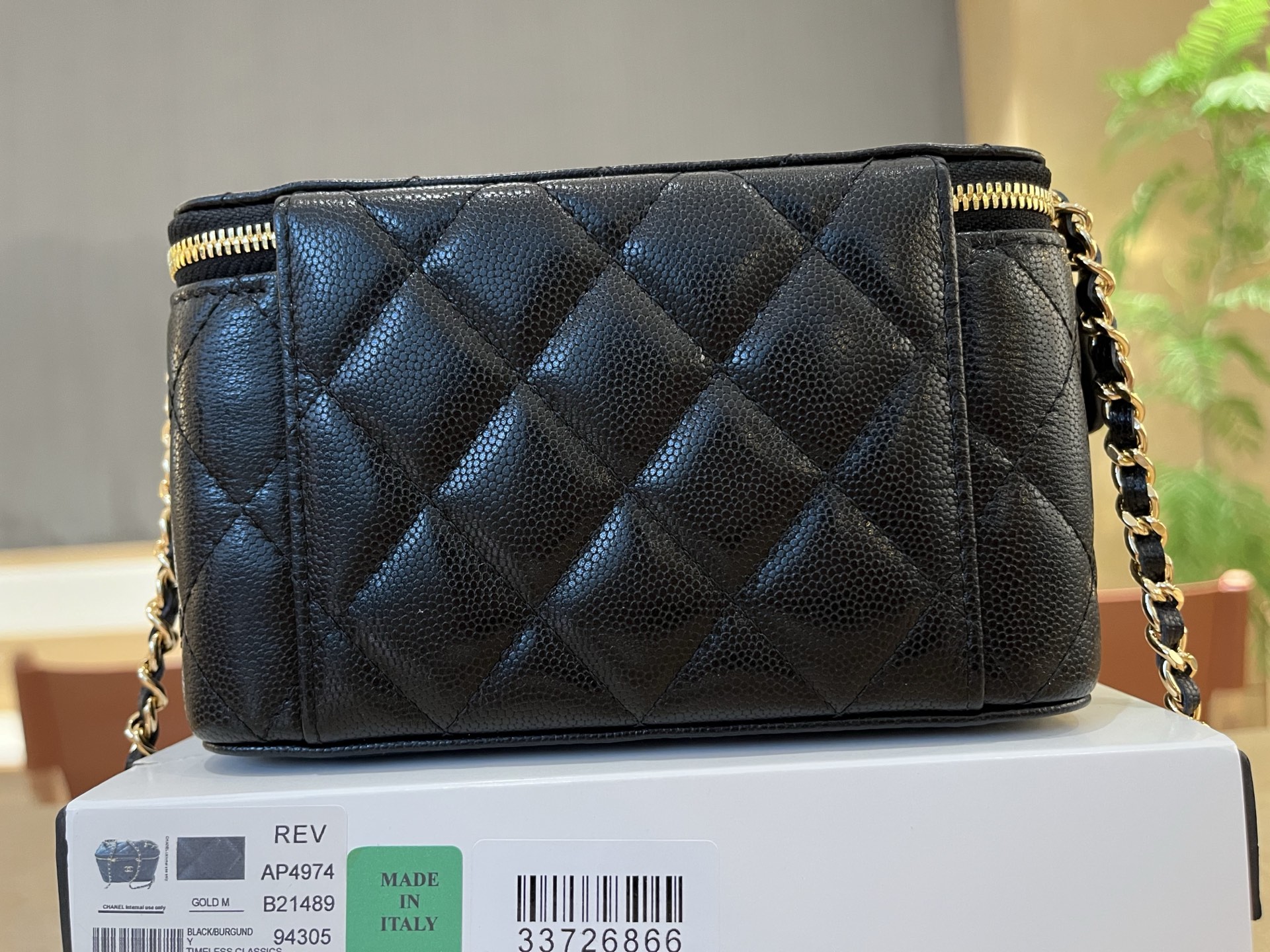 Chanel Basic Bag 10cm-l-s